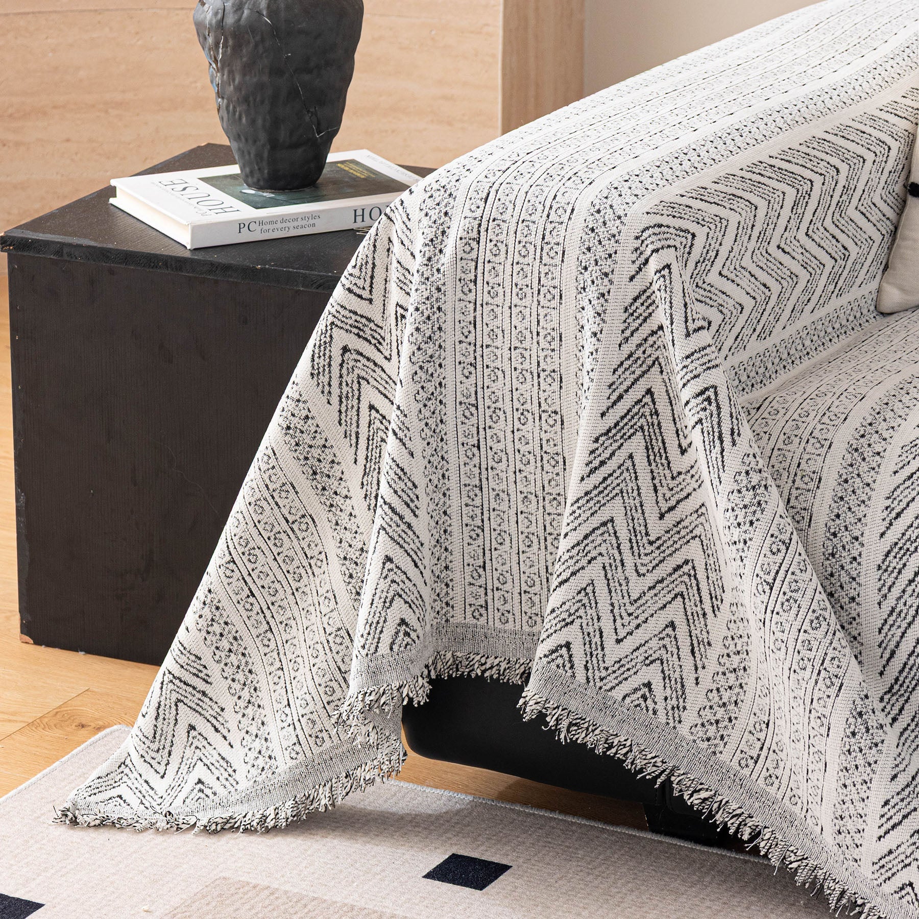 Decorative Slipcover for Pets, Kids, Boho Woven Couch Cover Throw Blanket with Tassel