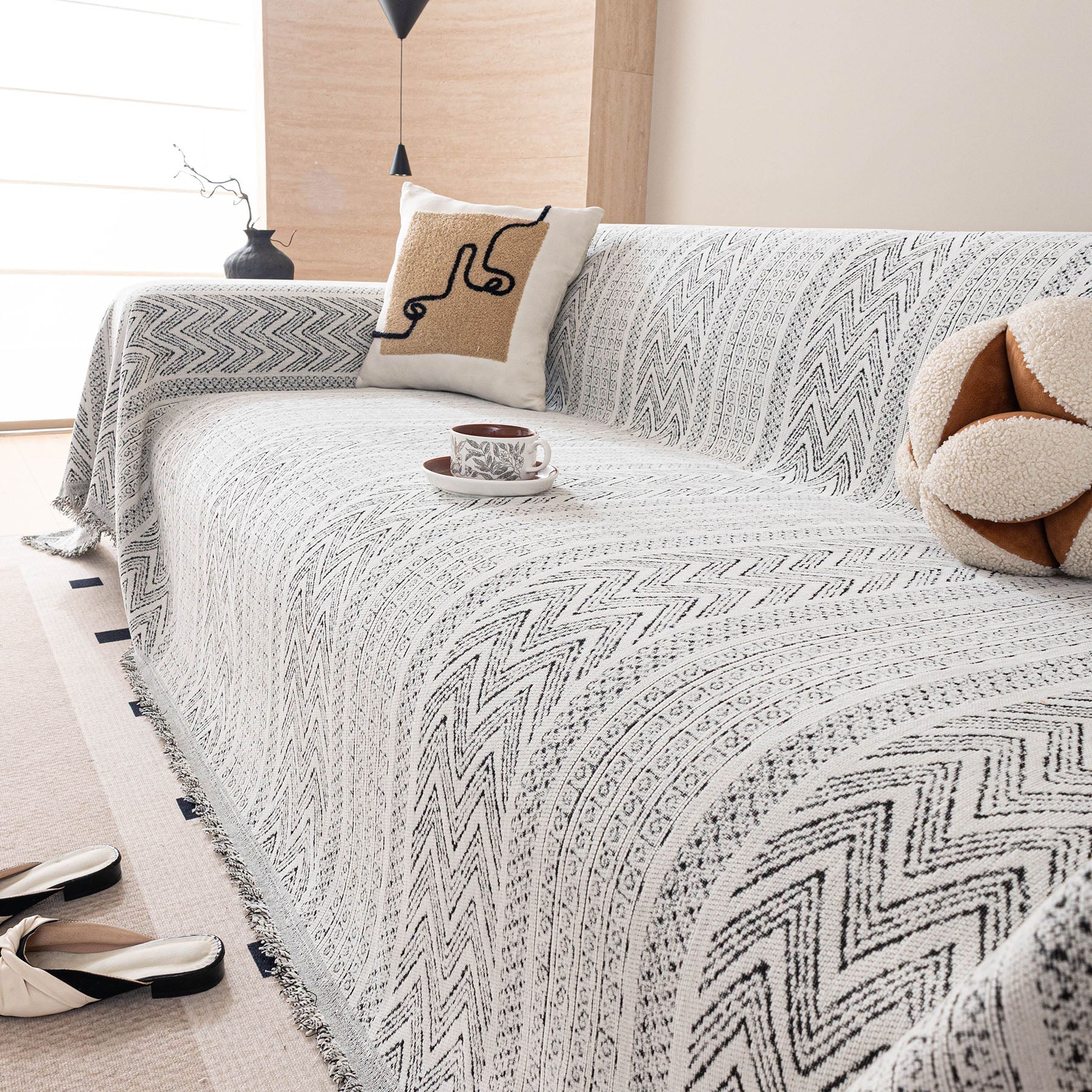 Decorative Slipcover for Pets, Kids, Boho Woven Couch Cover Throw Blanket with Tassel