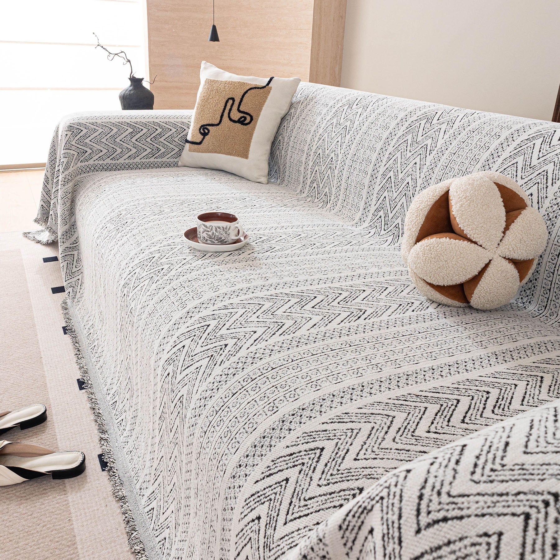 Decorative Slipcover for Pets, Kids, Boho Woven Couch Cover Throw Blanket with Tassel