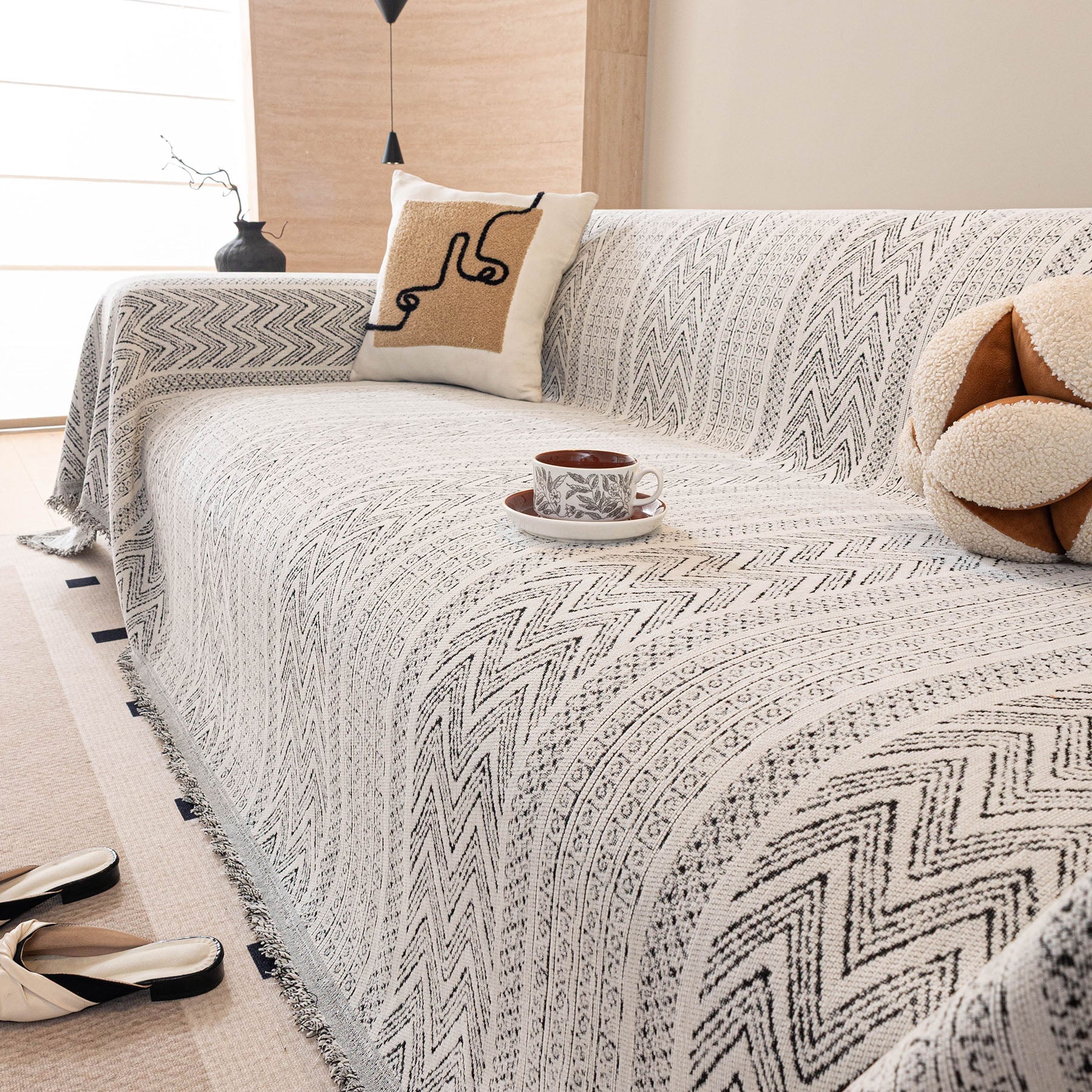 Decorative Slipcover for Pets, Kids, Boho Woven Couch Cover Throw Blanket with Tassel