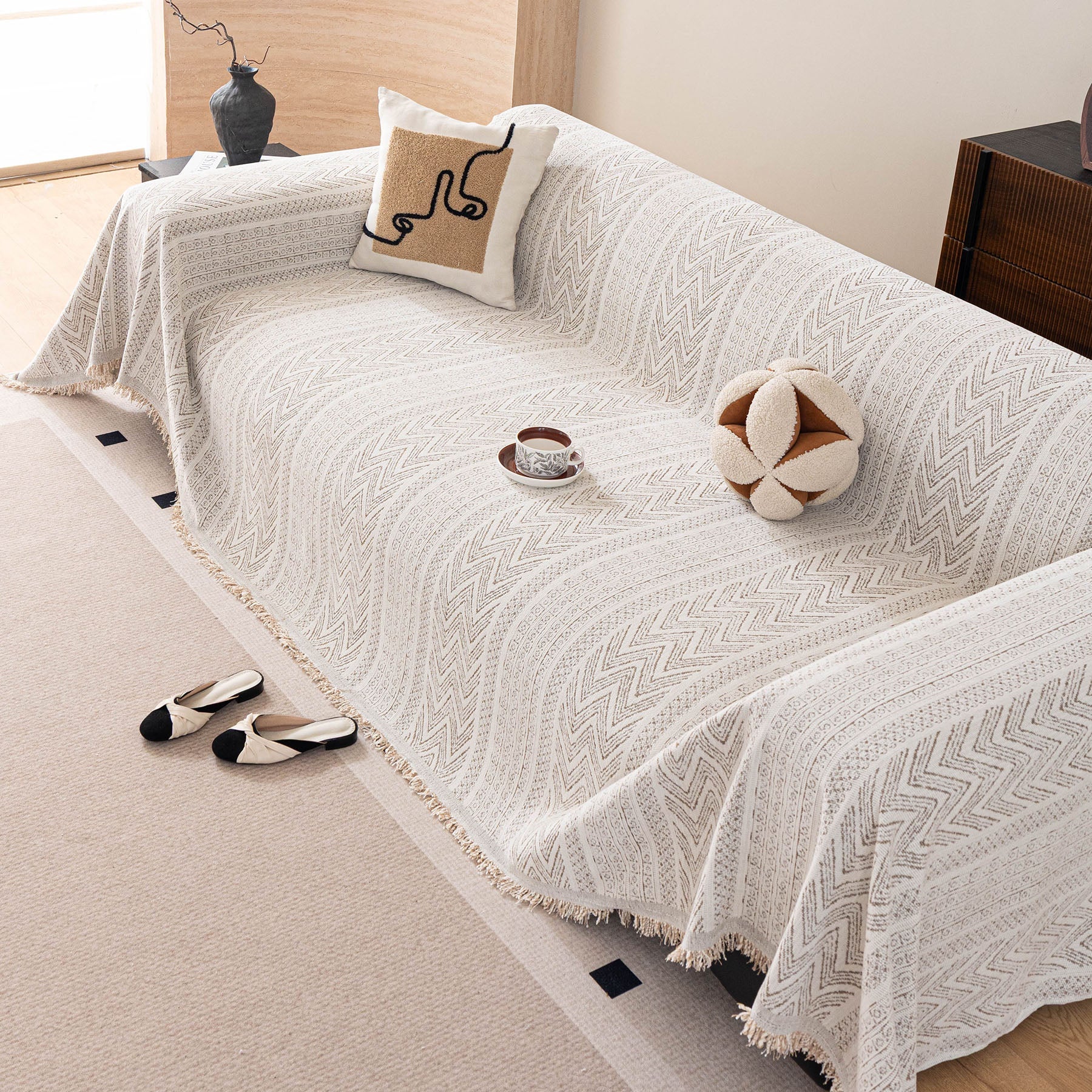 Decorative Slipcover for Pets, Kids, Boho Woven Couch Cover Throw Blanket with Tassel