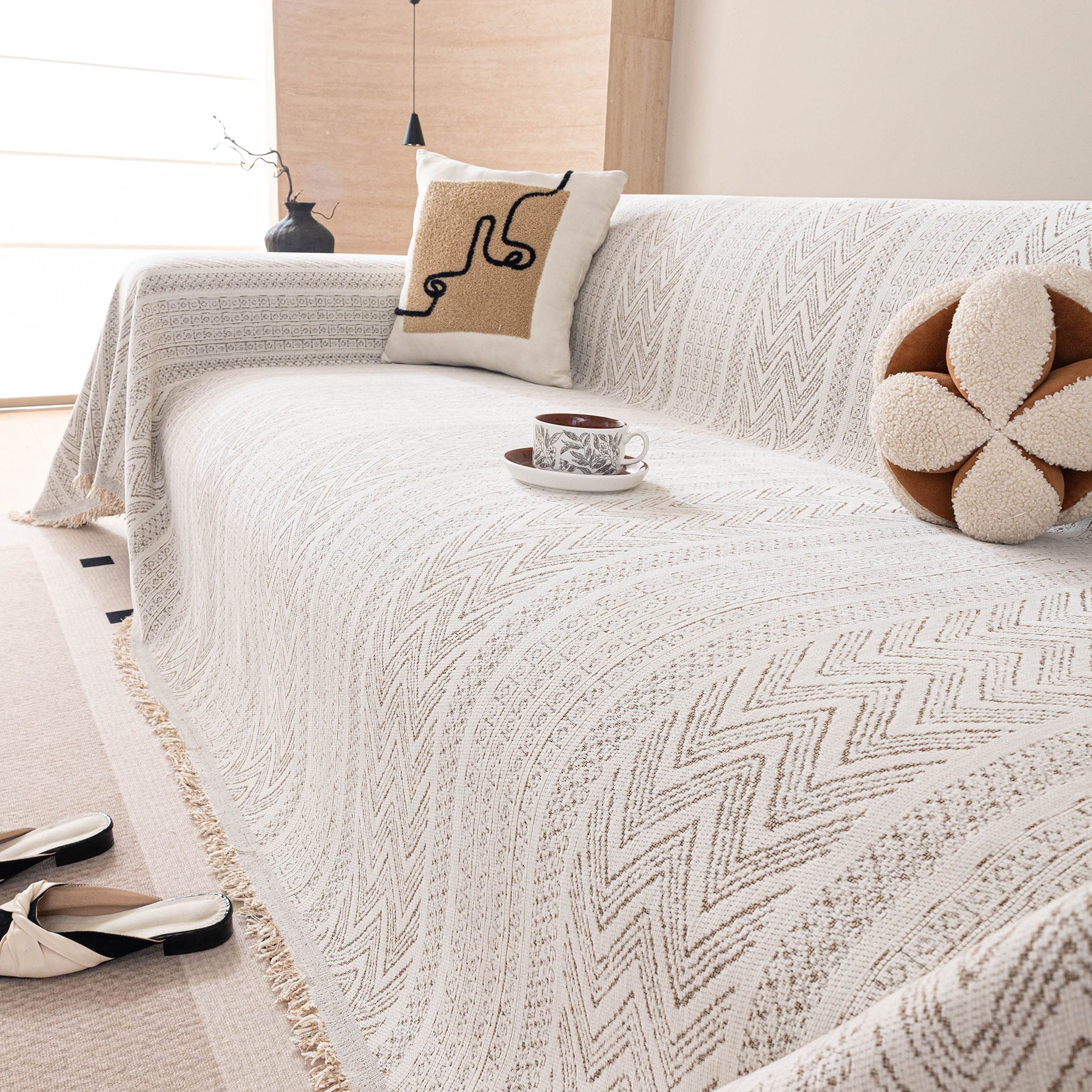 Decorative Slipcover for Pets, Kids, Boho Woven Couch Cover Throw Blanket with Tassel