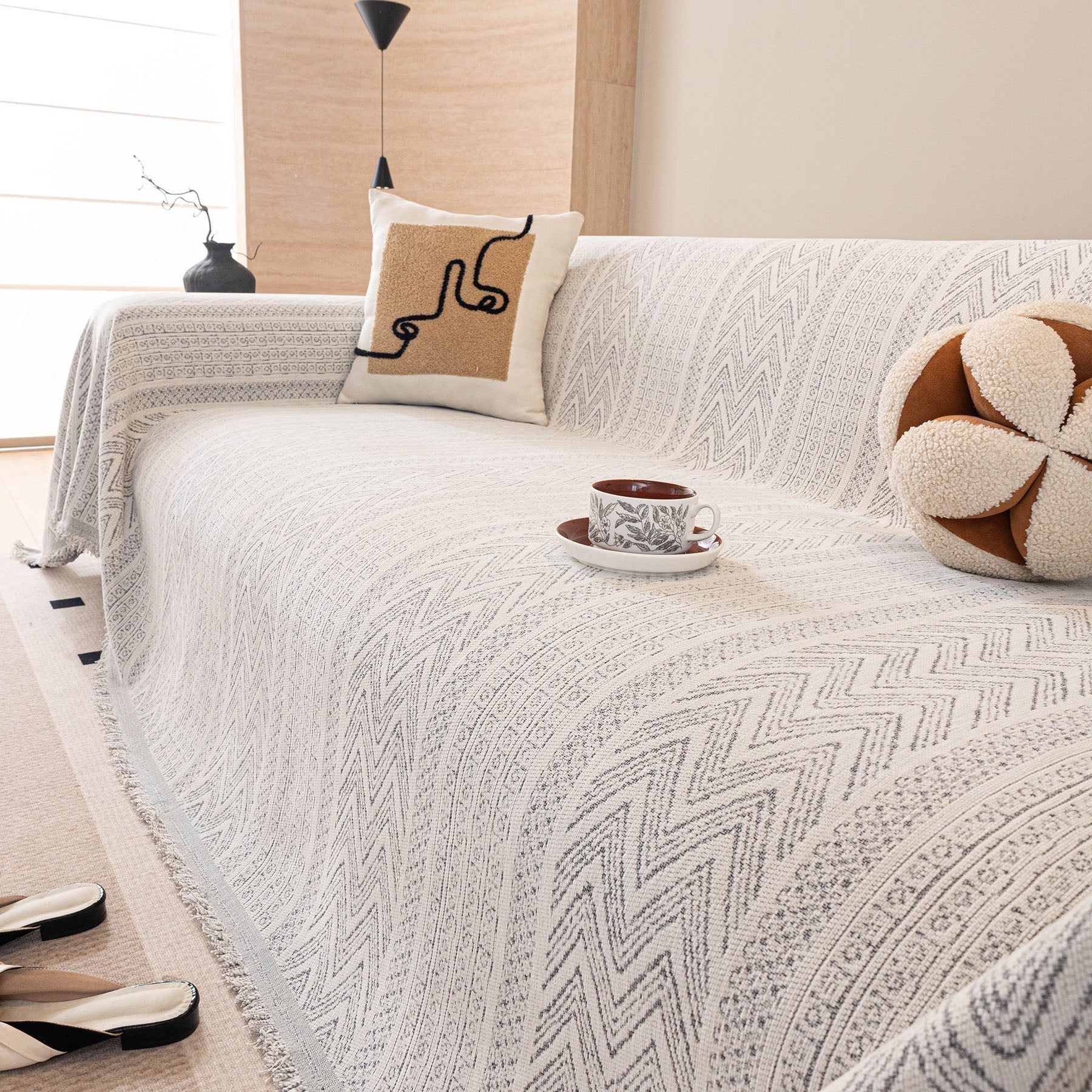 Decorative Slipcover for Pets, Kids, Boho Woven Couch Cover Throw Blanket with Tassel