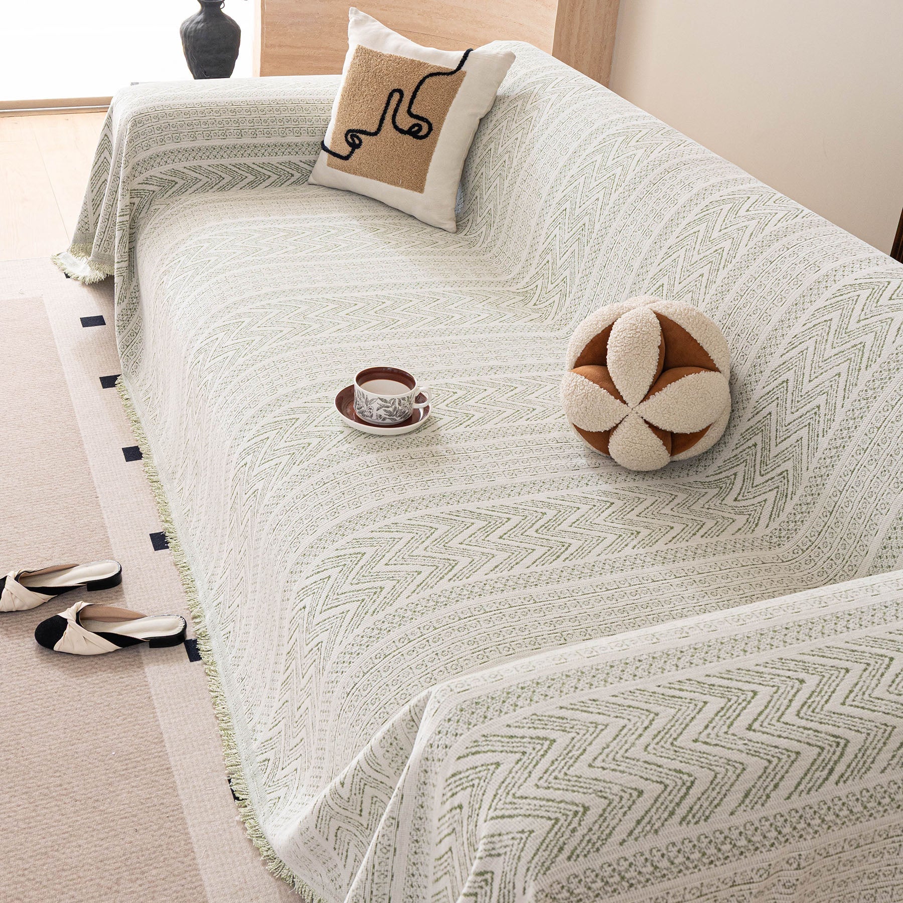 Decorative Slipcover for Pets, Kids, Boho Woven Couch Cover Throw Blanket with Tassel