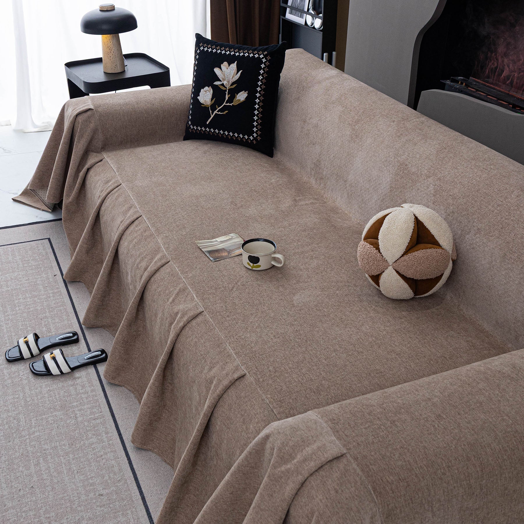 Waterproof Couch Cover Throw, Non Slip Furniture Protector for Leather & Fabric Sofa