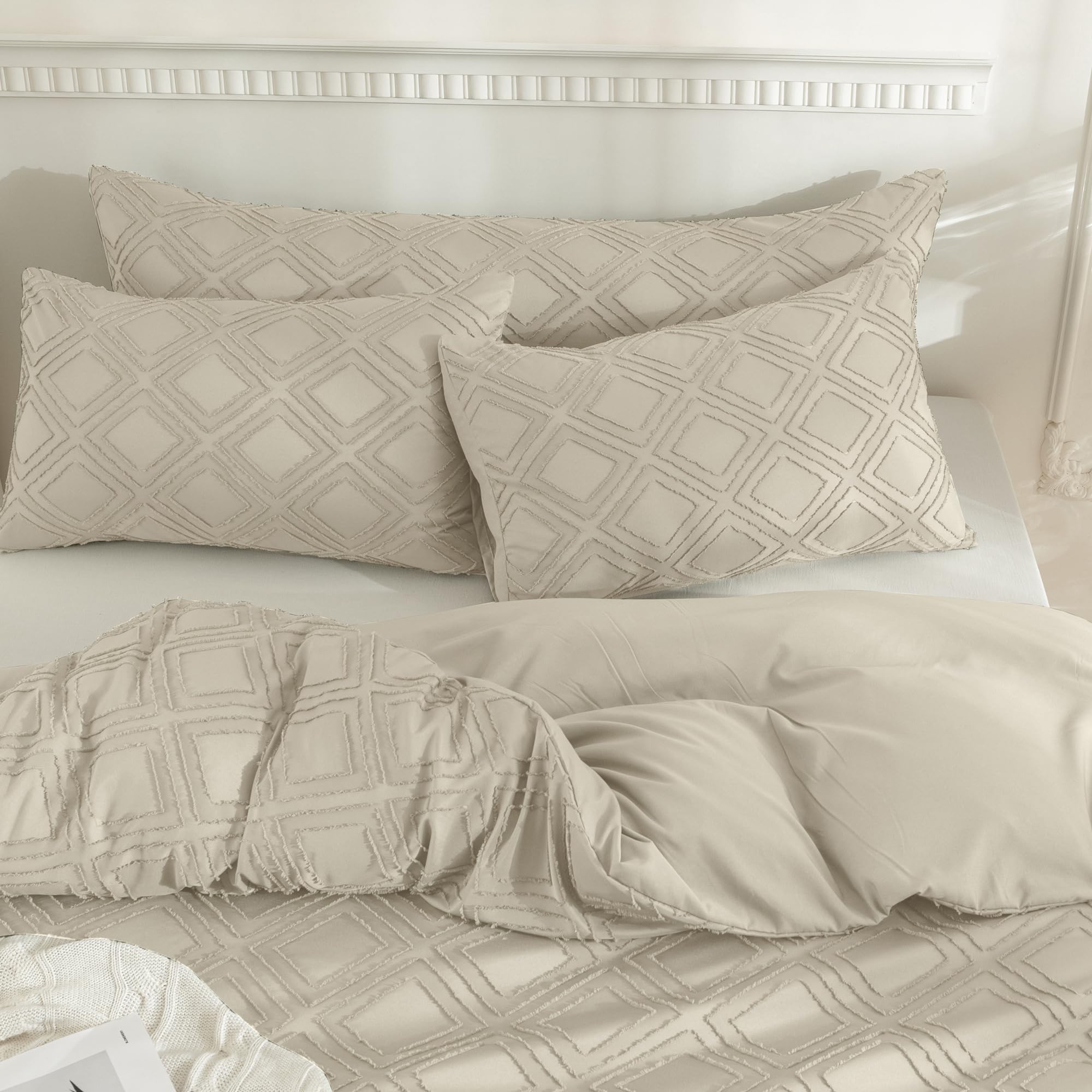 Jellymoni 2 Pack Cream Grey Pillowcases Standard Size, Soft Microfiber Geometric Tufted Pillow Covers With Envelope Closure (Pil
