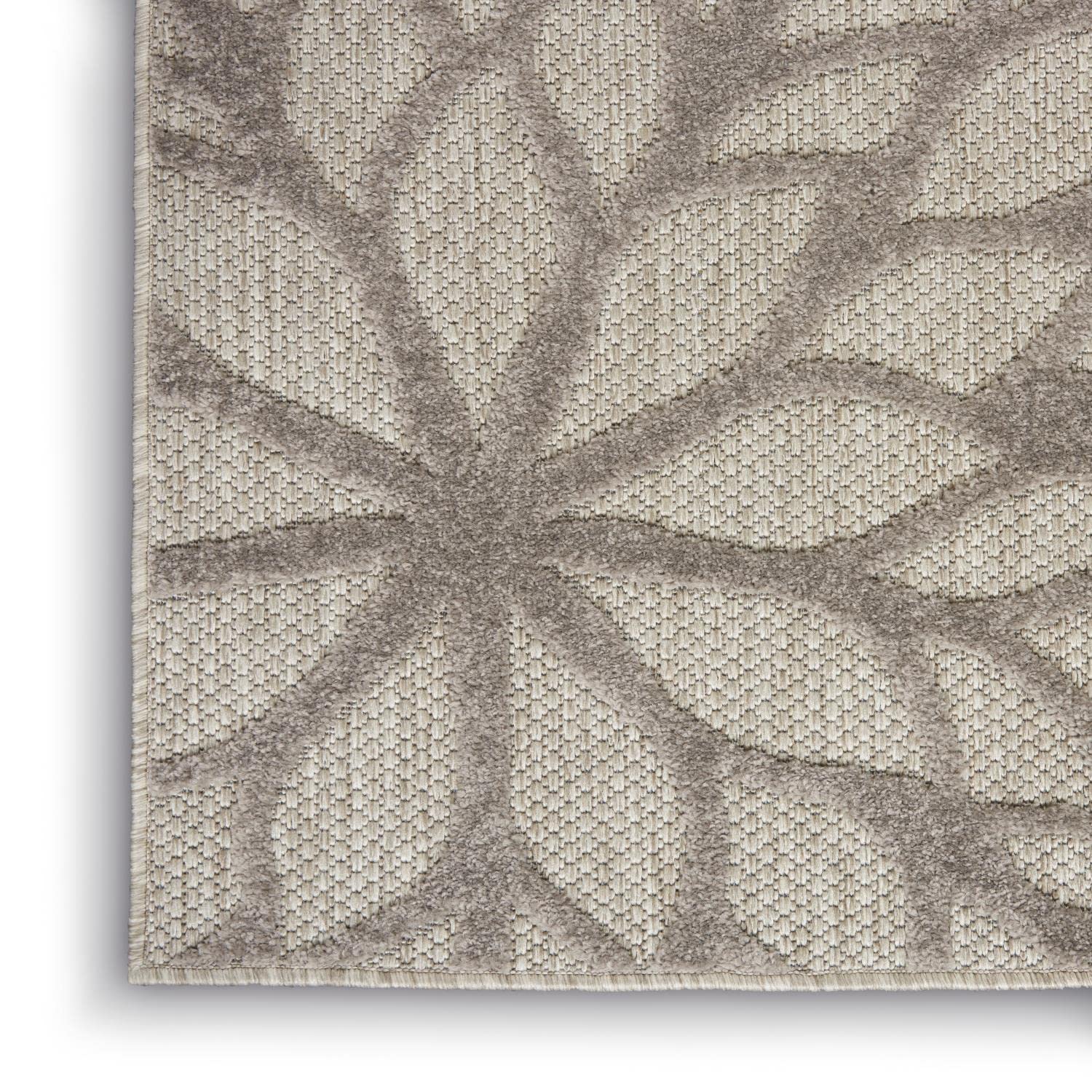 Nourison Aloha Indoor/Outdoor Floral Silver Grey 3'6' X 5'6' Area Rug, (4' X 6')