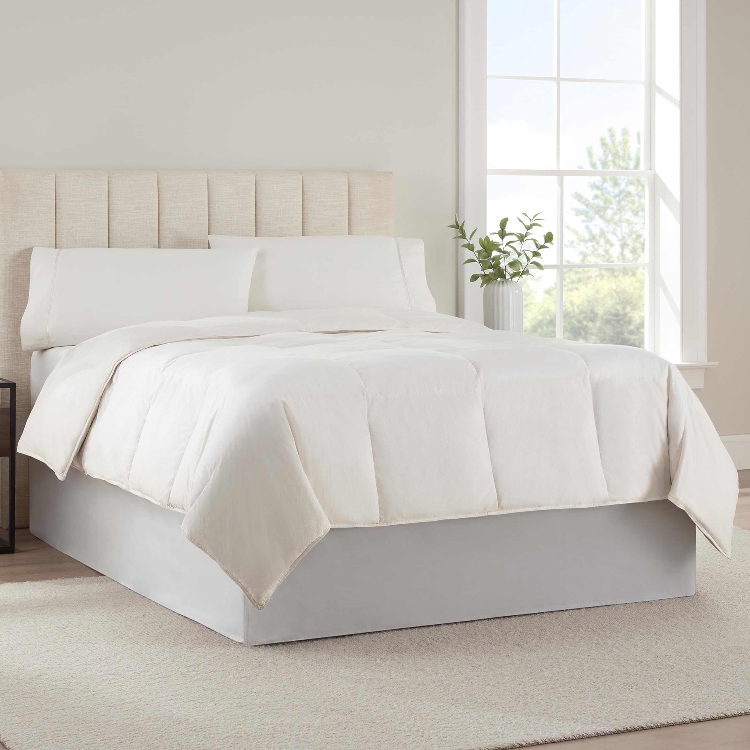 Serta Modern Solid Bed Skirt, Hotel Quality Dust Ruffle With 13 Inch Drop, Machine Washable, Full, Light Grey