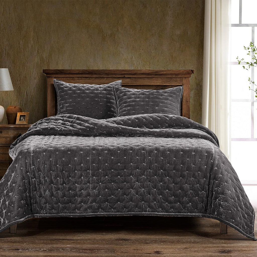 HiEnd Accents Stella Faux Silk Velvet Quilt, King Size, Slate Solid Color, Romantic Modern Western Traditional Style Luxury Bedd