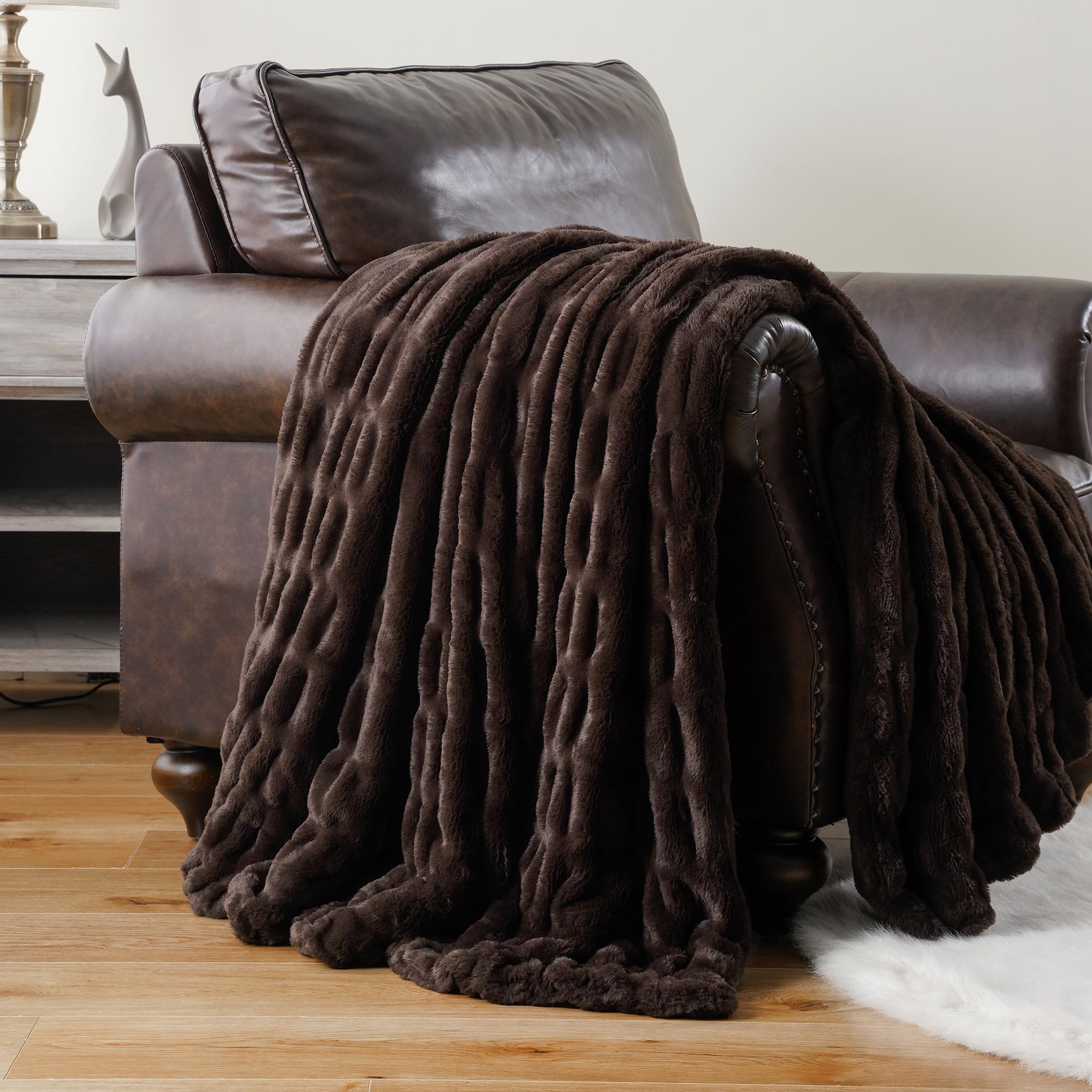 Battilo Home Dark Brown Faux Fur Throw Blanket For Bed, Double Side Reversible Ruched Faux Rabbit Fur Throw For Couch, Bed, Supe