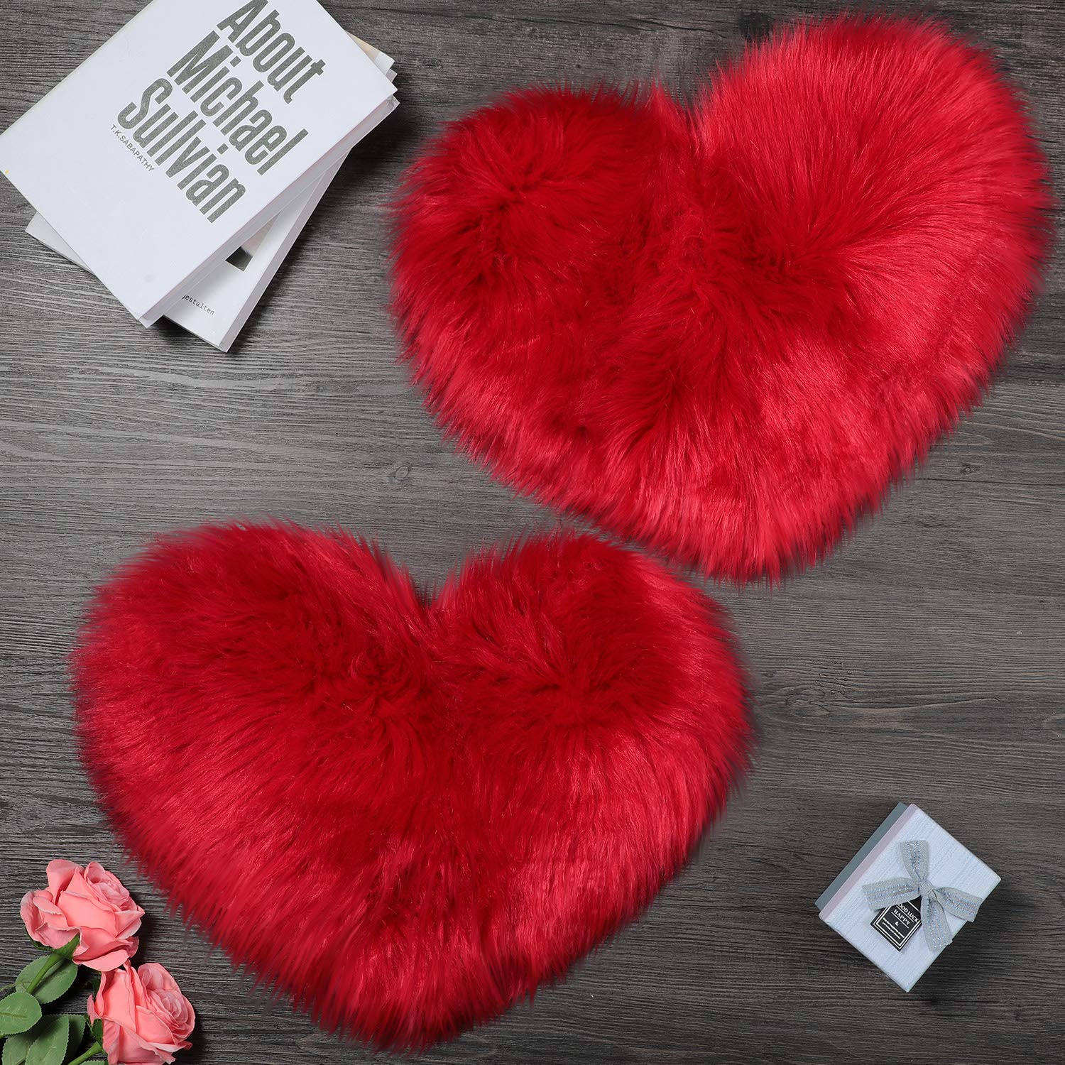Mudder 2 Pieces Heart Shaped Rug Faux Room Fluffy Carpet Heart Shaped Door Mat for Room Bedroom, 12 x 16 Inch(Red)