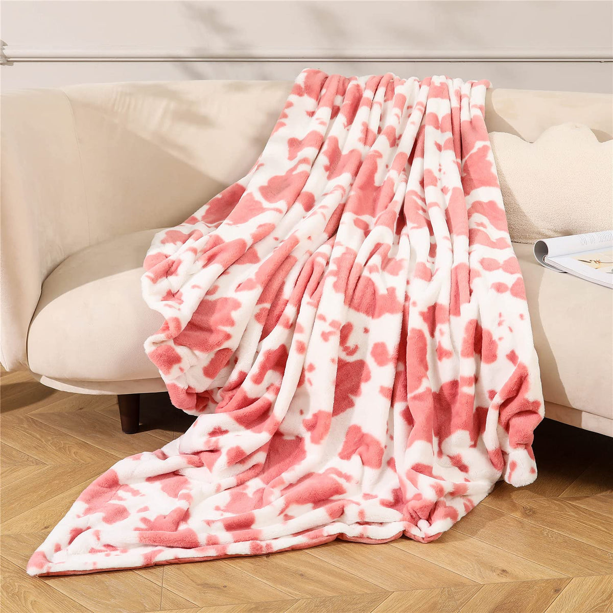 Rynghipy Super Soft Animal Cow Print Bed Throws Cute Farm Flannel Fleece Throw Blanket Cozy Warm Plush Throw For Sofa Couch, Cow