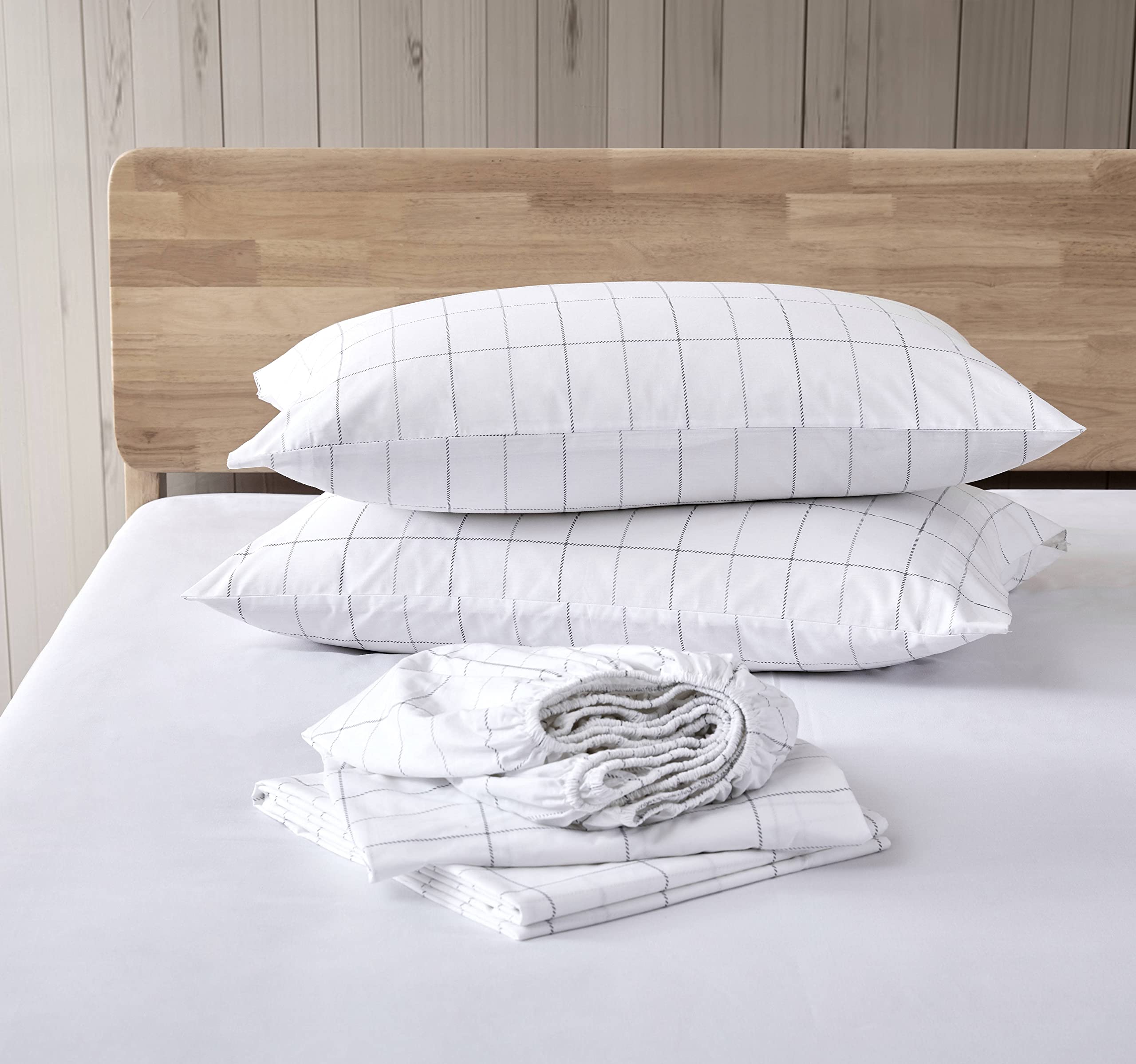 Eddie Bauer Home Sheets Cotton Percale Bedding Set, Crisp & Cool, Stylish Home Decor,4 Pcs, Queen, Northern Plaid Grey/White
