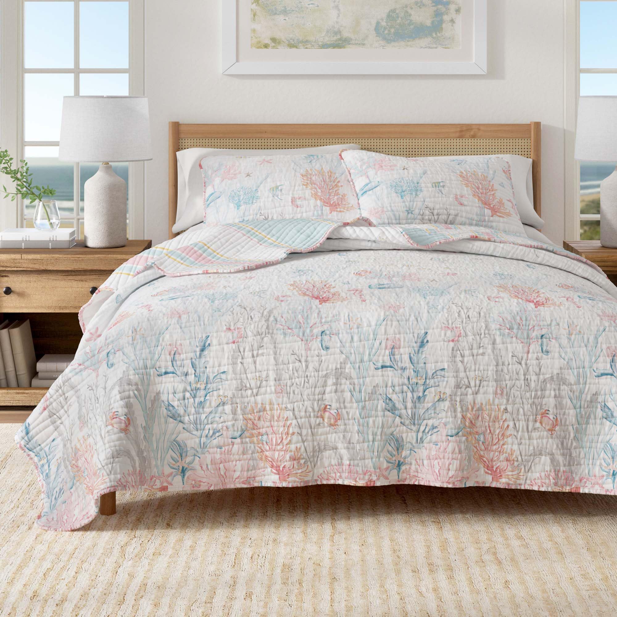 Great Bay Home 2-Piece Twin/Twin Xl Microfiber Quilt Set With Shams - Reversible Coastal Print, Lightweight, Layerable Bedding S