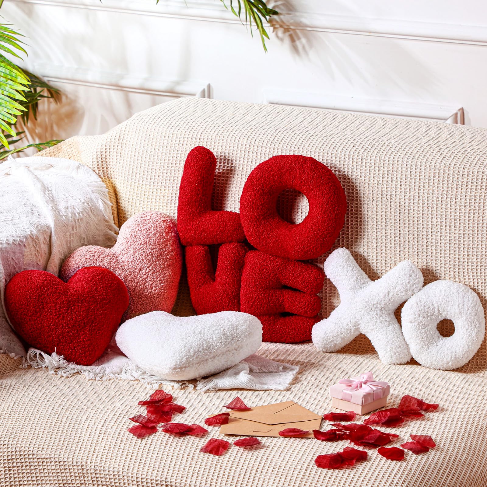 Beeveer 5 Pcs Valentines Day Pillow Heart Shaped Red and Pink Soft Throw Pillow Plush Heart Cushion for Girls Friends Gift Sofa 