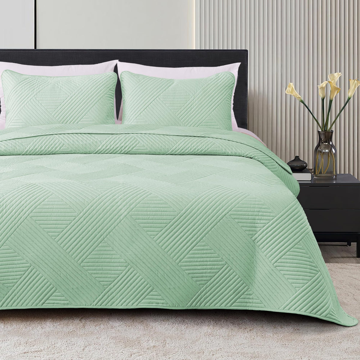 Whale Flotilla California King Quilt Set, Soft Oversized Quilts Bedspread Coverlet Embossed Pattern, Lightweight Reversible Bedd