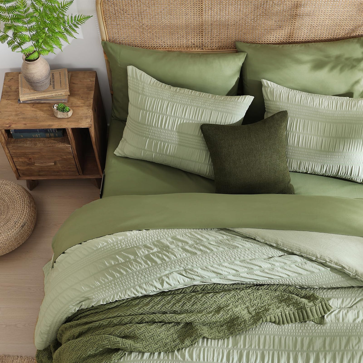 CASAAGUSTO Twin XL Comforter Set, 5 Pieces Sage Green Seersucker Bed in a Bag Twin Soft All Seasons, Twin XL Bedding Sets with C