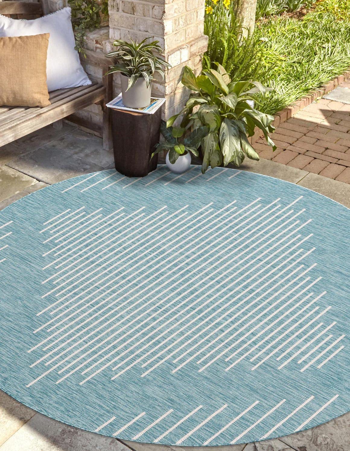 Unique Loom Outdoor Modern Collection Area Rug - Tambor (4' 1' Round, Light Aqua/ Ivory)