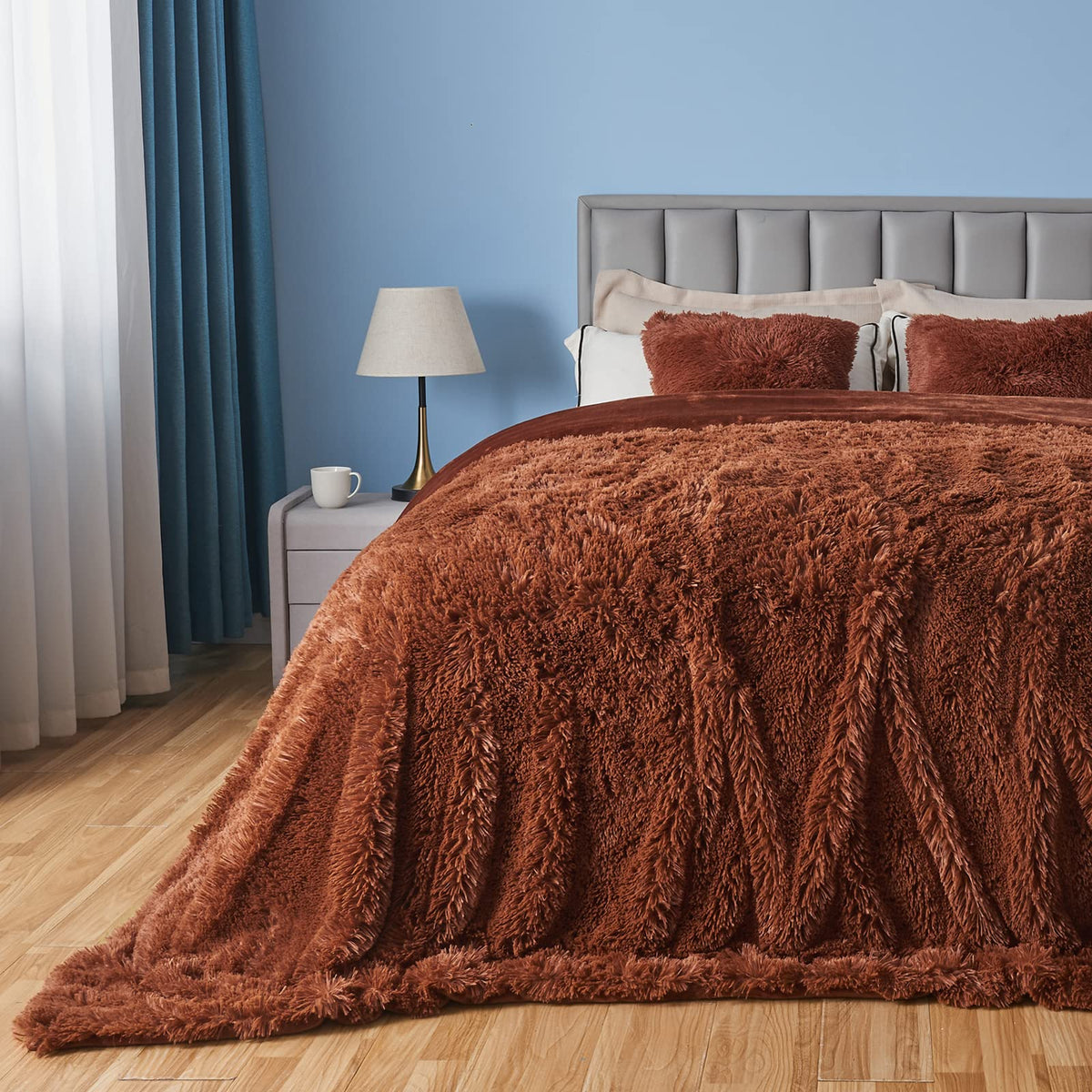 Gonaap Fuzzy Faux Fur Throw Blanket Queen Size Coffee Super Soft Cozy Plush Fuzzy Shaggy Blanket For Couch Sofa Bed (Coffee, Que