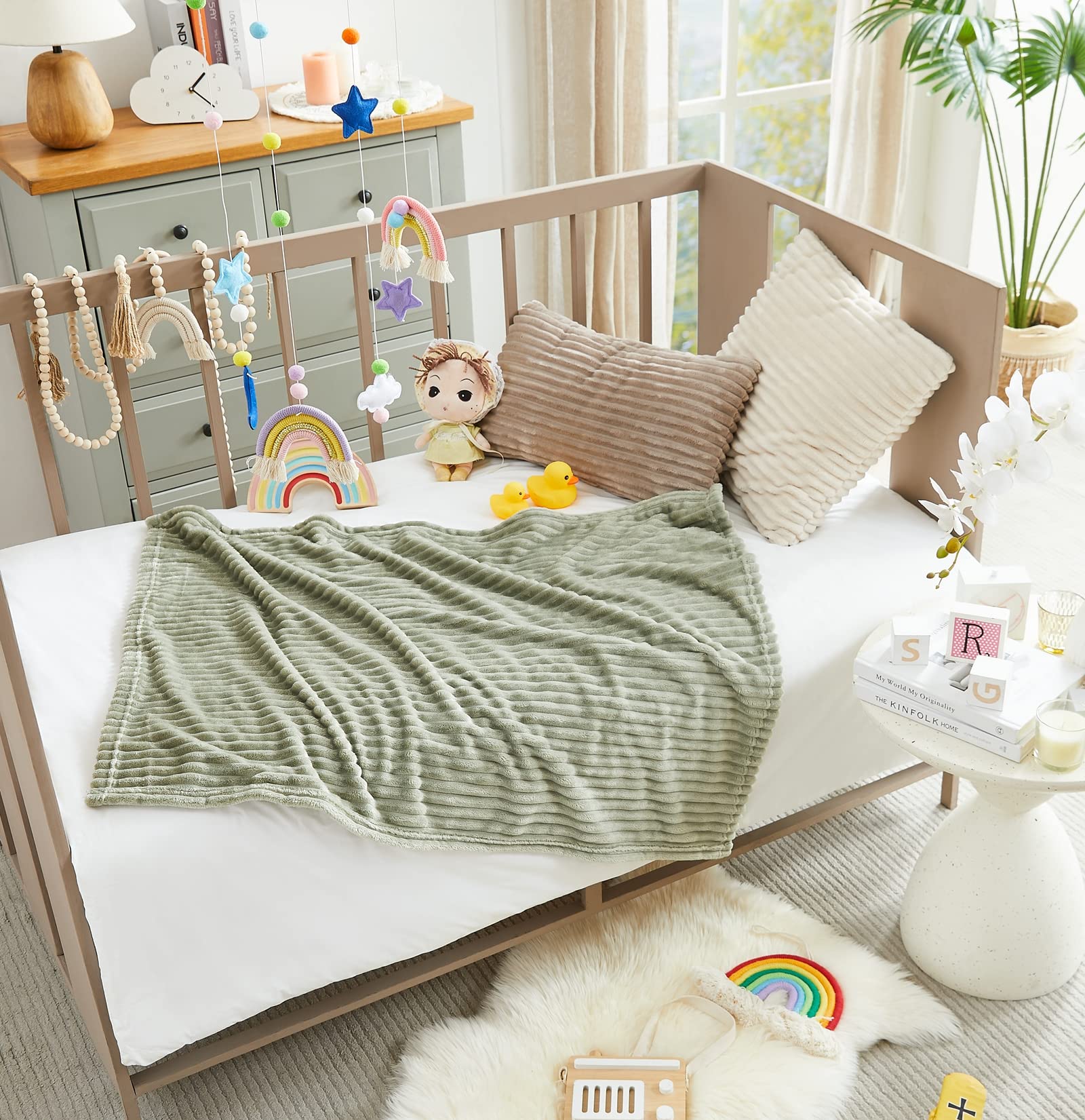 Geniospin Fleece Throw Blanket, 280Gsm Extra Soft Lightweight Blanket With Strip, Plush Fuzzy Cozy Blankets And Throws For Couch