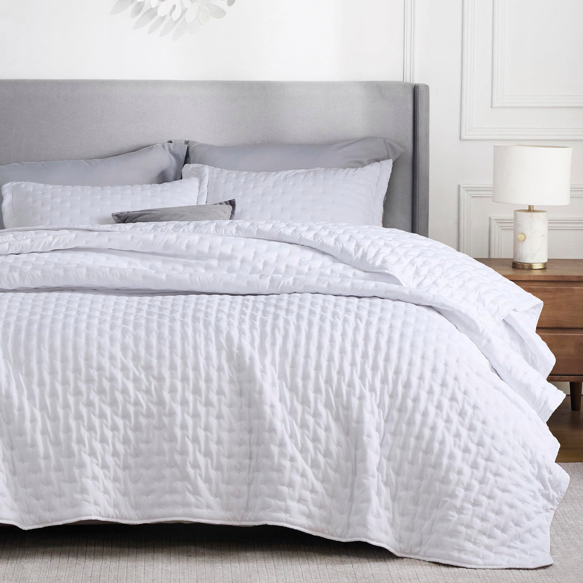 Bedsure Quilt Queen Size - Soft Ultrasonic Full/Queen Quilt Bedding Set - Clover Bedspread Queen Size - Lightweight Bedding Cove