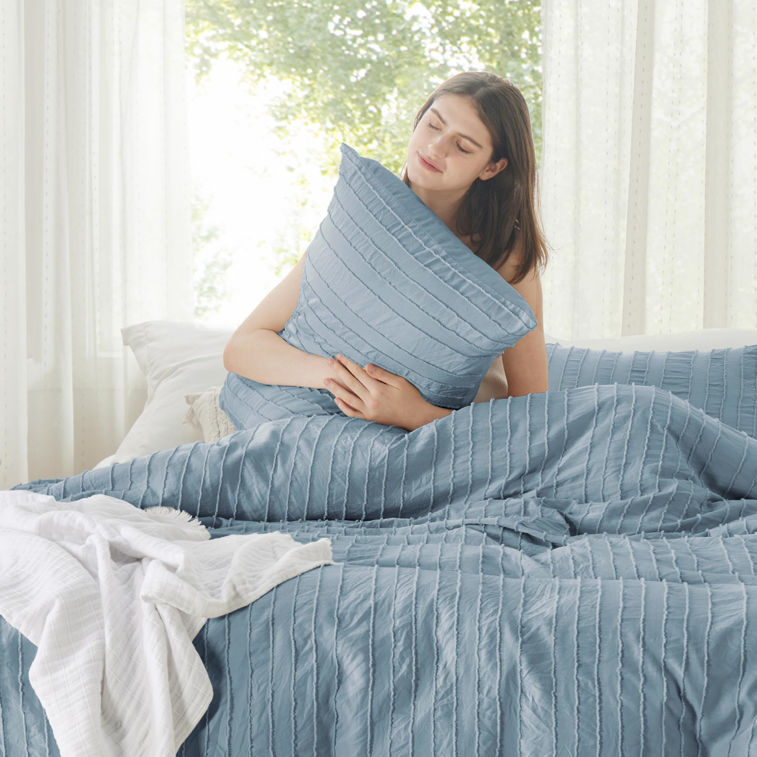 Bedsure Striped Tufted Duvet Cover King Size - Shabby Chic Duvet Cover, 3Pcs All-Season Boho Bedding For All Seasons, Includes 1 King Duvet Cover & 2 Pillowcases (Mineral Blue, King, 104'X90')