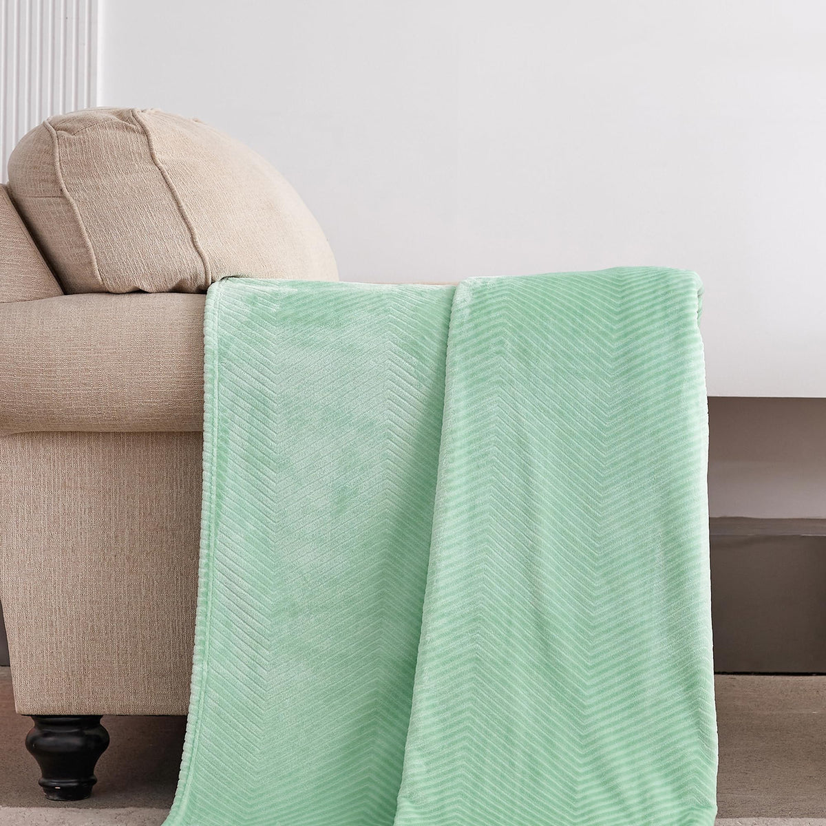 Korbliss Fleece Throw Blanket For Couch And Bed, 50X60 Inches Soft Cozy 3D Decorative Jacquard Flannel Blankets, Lightweight Fuz