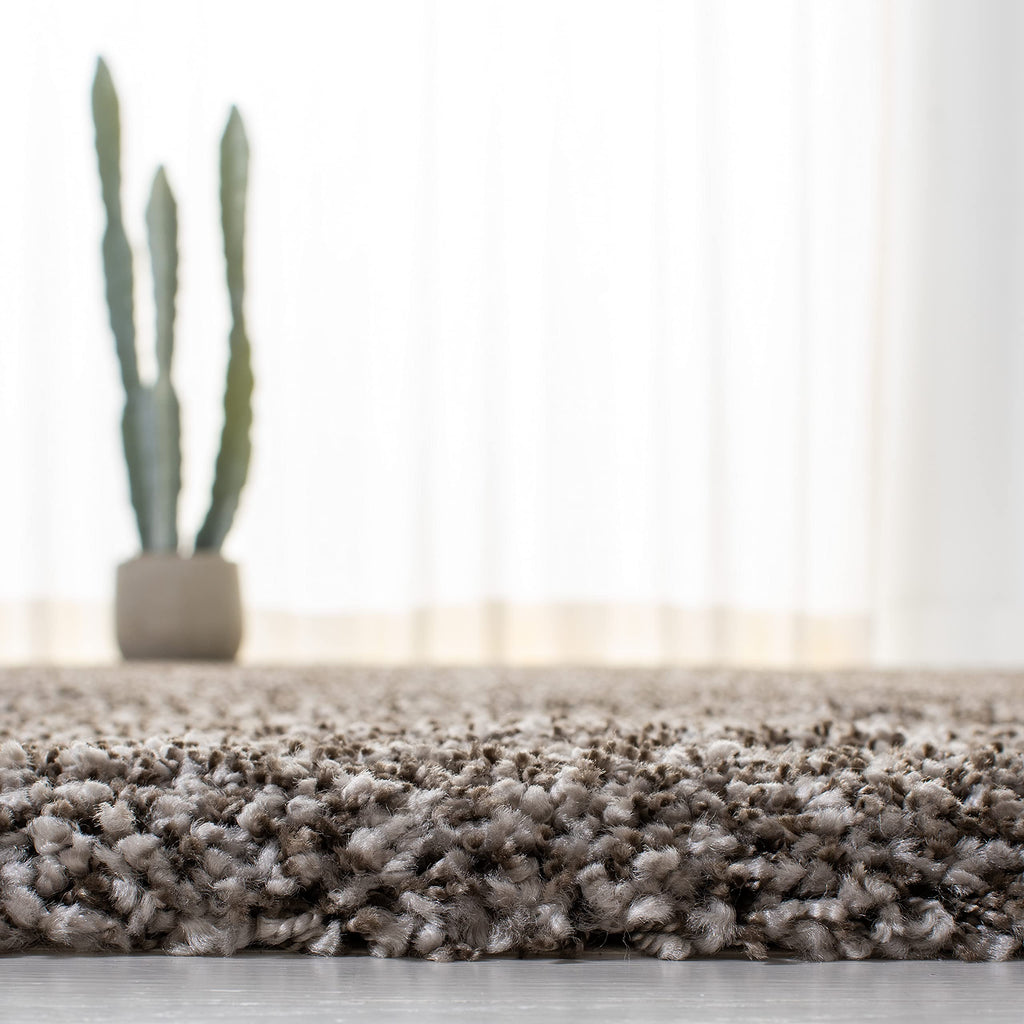 Safavieh Milan Shag Collection Area Rug - 5'1'' Square, Grey, Solid Design, Non-Shedding & Easy Care, 2-Inch Thick Ideal For Hig