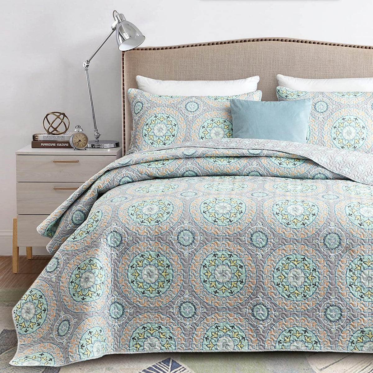 Chixin Boho Quilt Queen Size - Bohemian Chic Medallion Design - Lightweight Bedspread Coverlet Set, Ultrasonic Quilting Mandala