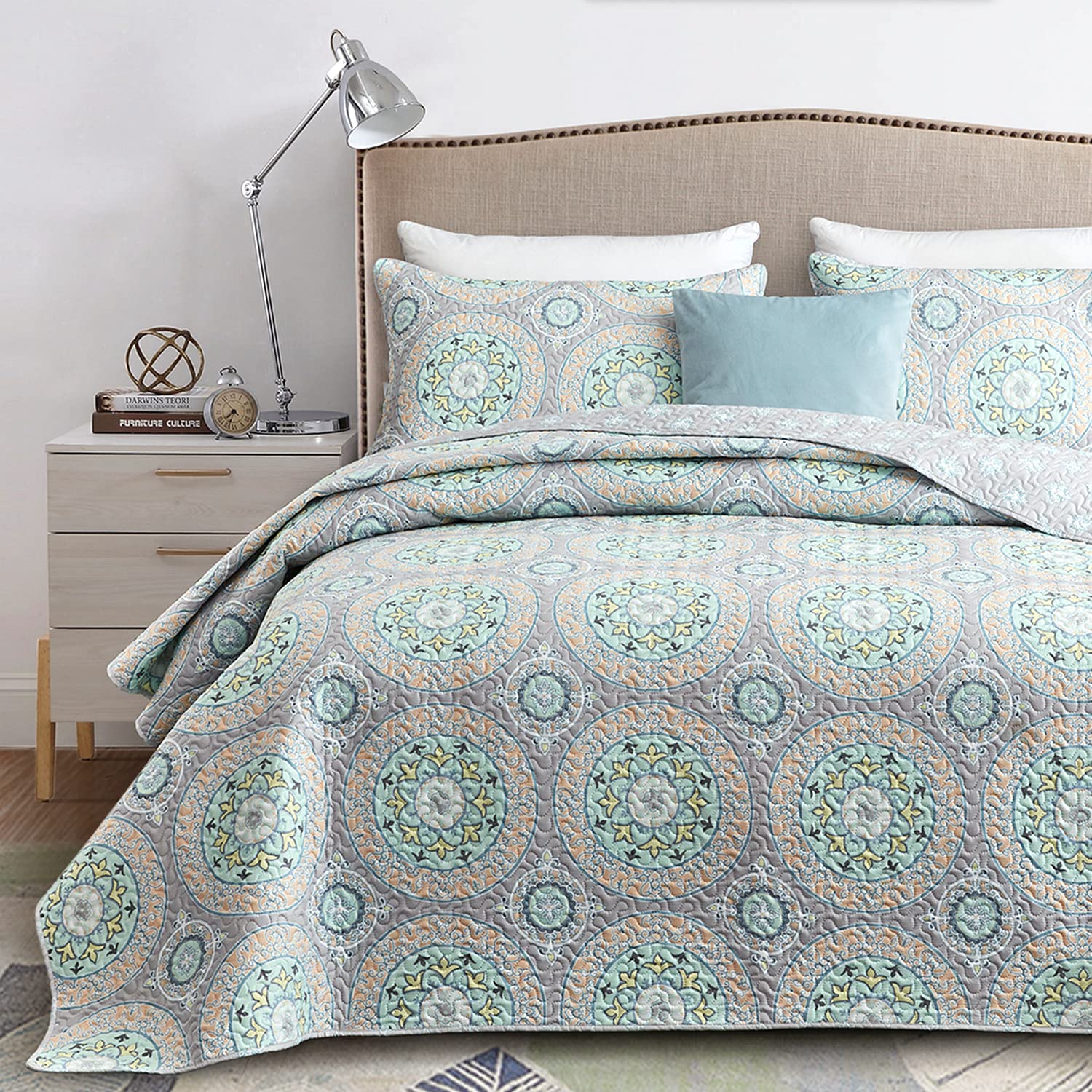 Chixin Boho Quilt King Size - Bohemian Chic Medallion Design - Lightweight Bedspread Coverlet Set, Ultrasonic Quilting Mandala B