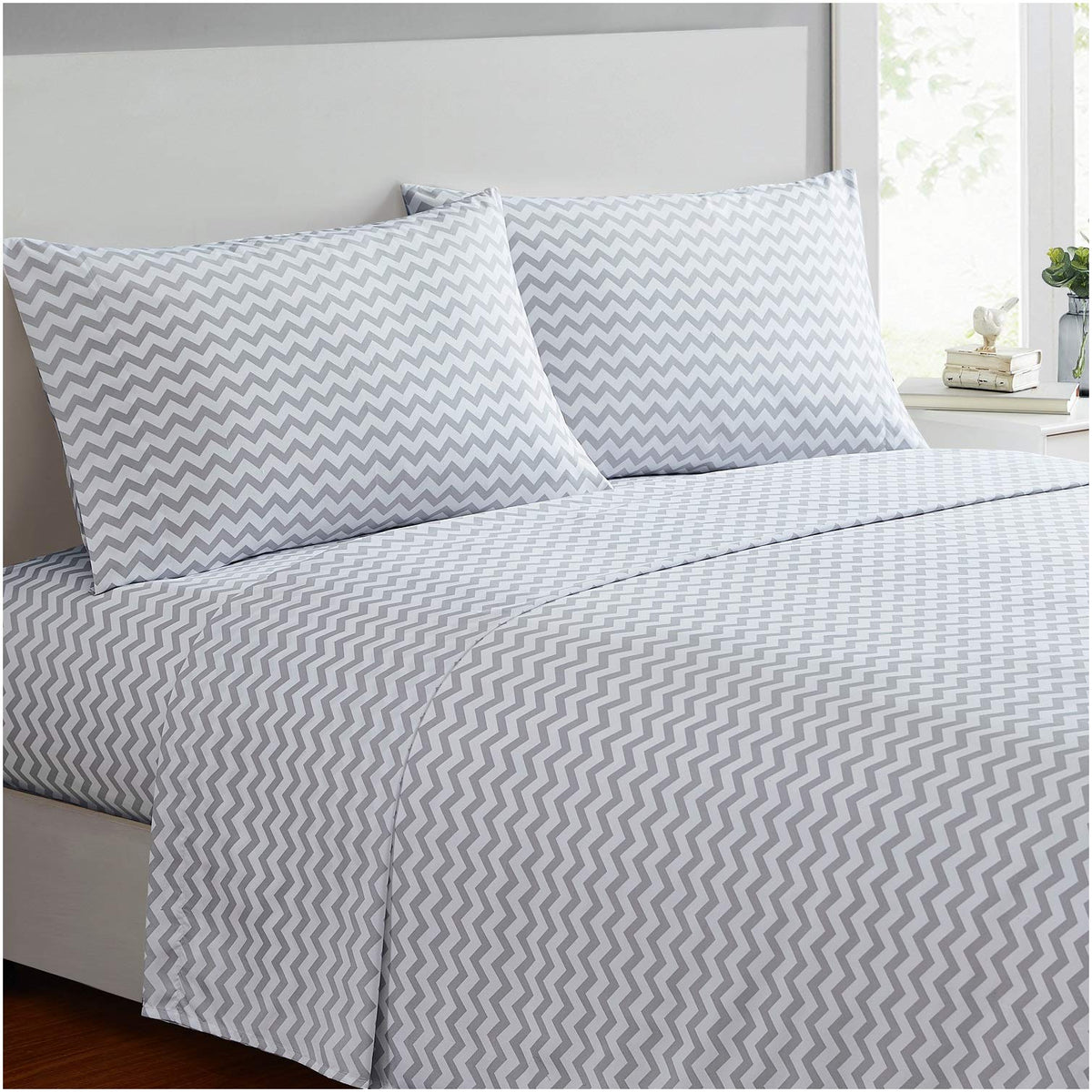 Mellanni Full Size Sheet Set - 4 Piece Iconic Collection Bedding Sheets & Pillowcases - Extra Soft, Cooling Bed Sheets - Deep Po