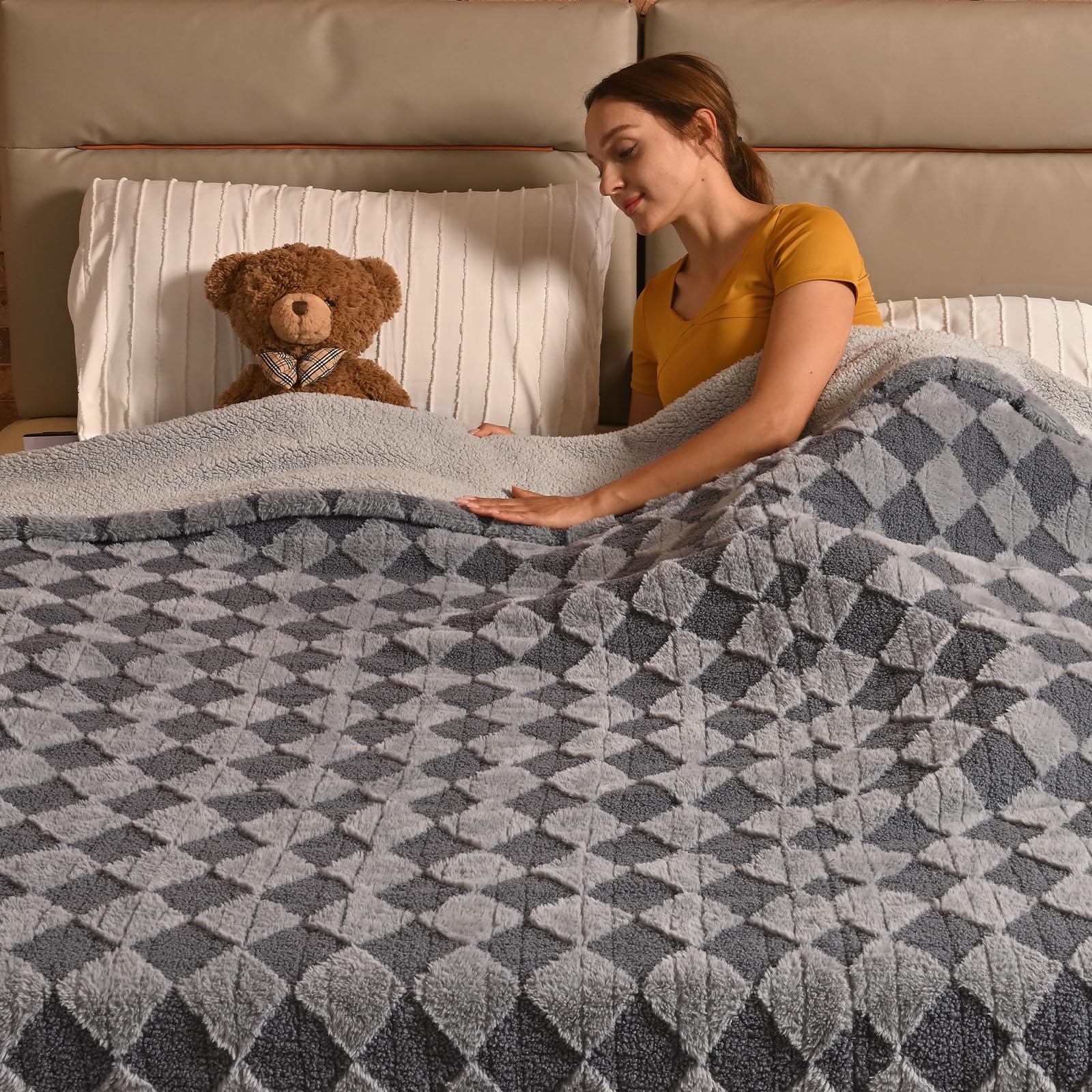 Bearhug Electric Blanket Full Size 77' X 84', Gray Teddy Faux Fur & Warm Sherpa Heated Blanket, 10 Heating Levels & 1-12H Auto