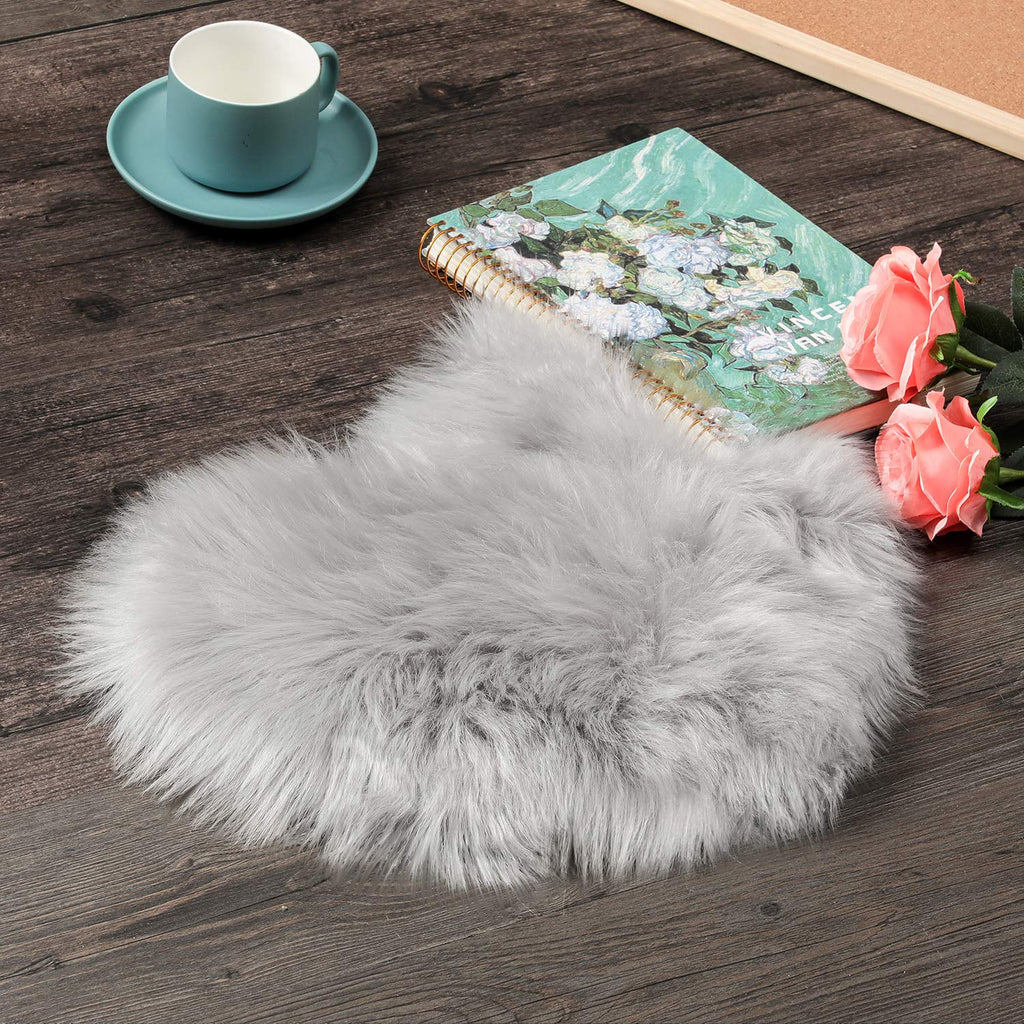 Mudder 2 Pieces Heart Shaped Rug Faux Room Fluffy Carpet Heart Shaped Door Mat For Room Bedroom, 12 X 16 Inch(Gray)