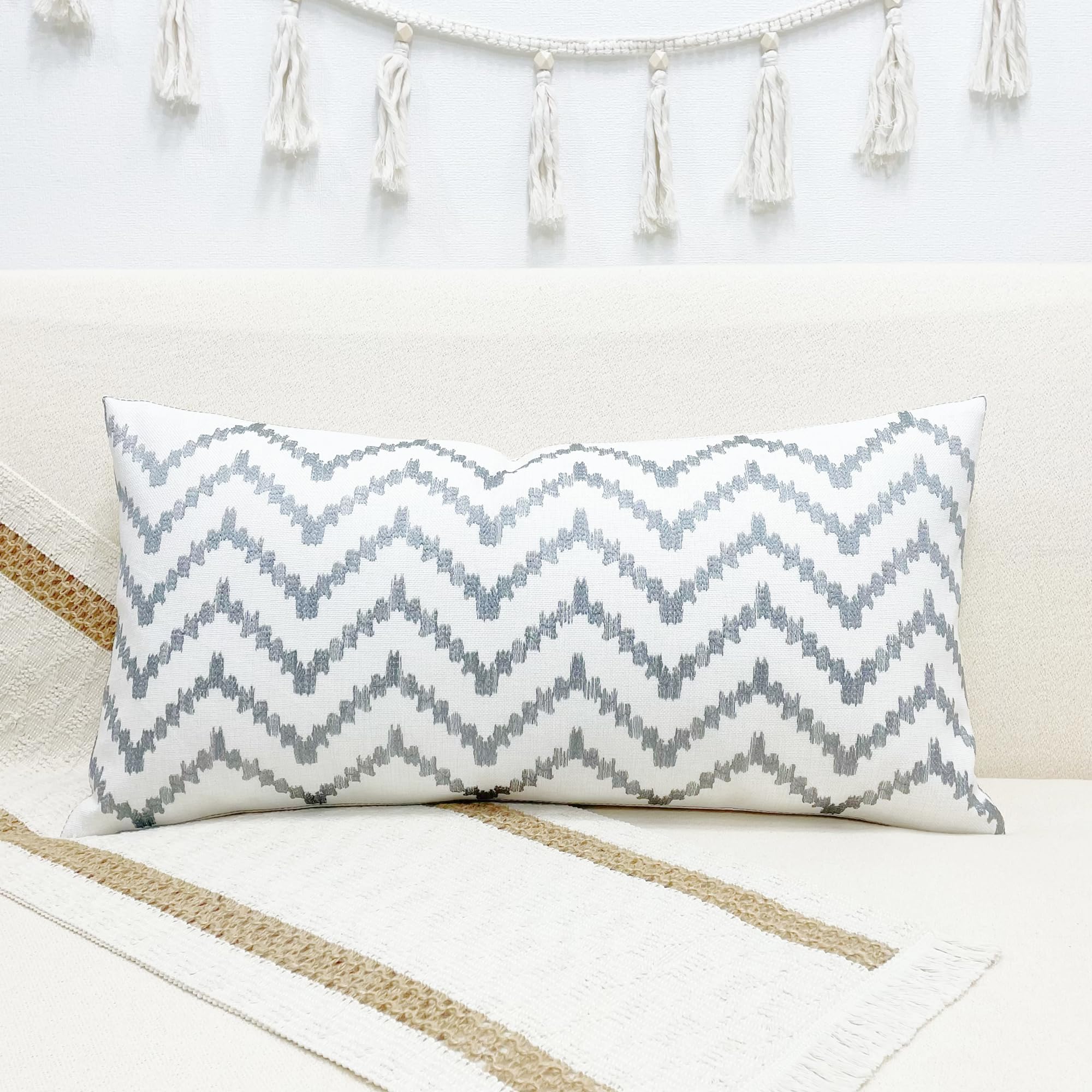 Slow Cow Linen Embroidery Decorative Lumbar Throw Pillow Cover Rectangular Pillowcase Cushion Cover For Bed Couch Sofa 12 X 24 I