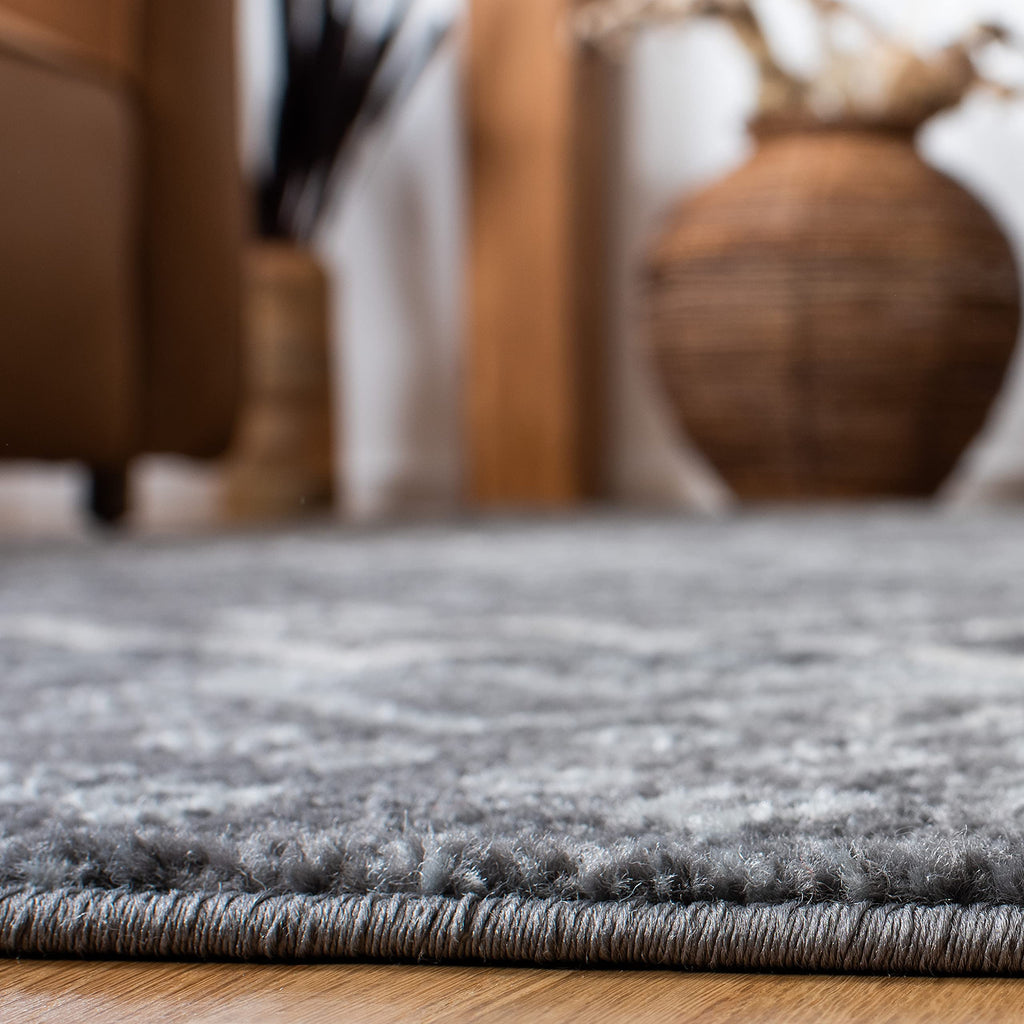 Safavieh Amsterdam Collection Area Rug - 5'1'' X 7'6'', Dark Grey & Light Grey, Moroccan Boho Design, Non-Shedding & Easy Care,