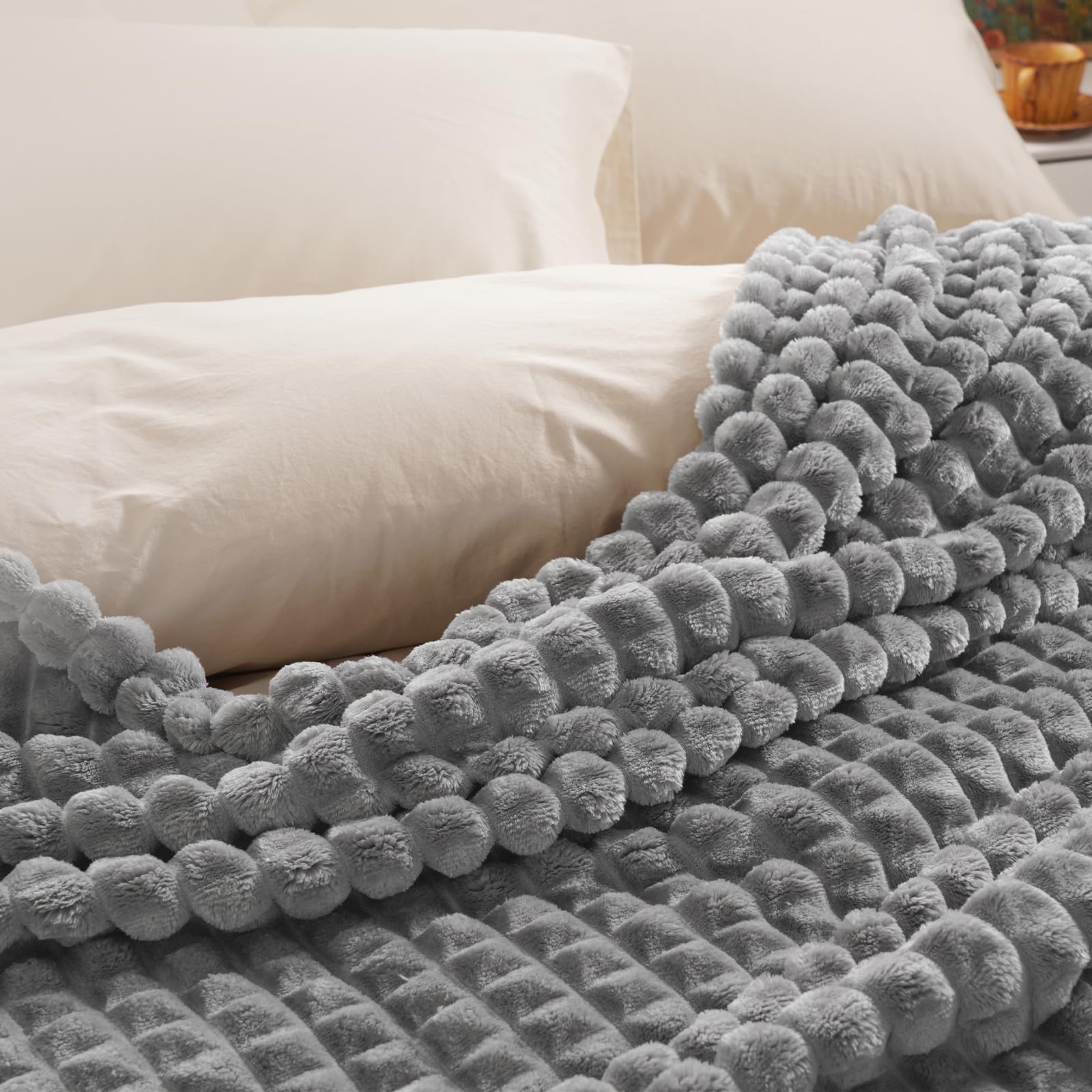 Phf 3D Clipped Fleece Blanket Queen Size For Bed-380Gsm Super Soft Warm Blanket For Fall And Winter, No Pilling, No Shedding, Li