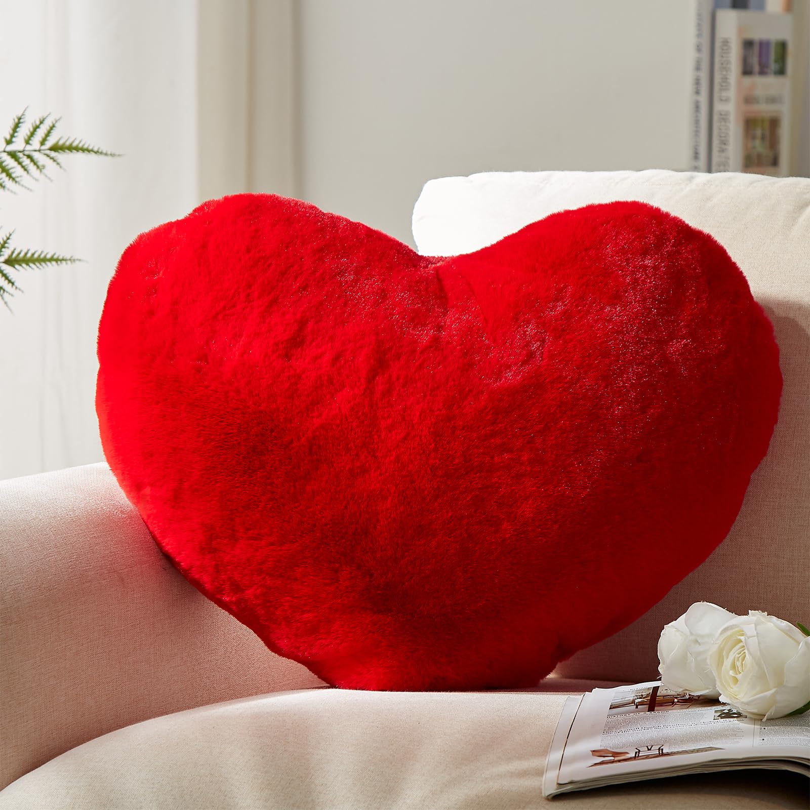 YRXRUS Heart Shaped Pillow, Cute Love Heart Pillow, Small Red Heart Pillows Gifts, Faux Rabbit Fur Love Coquette Room Decor, Thr