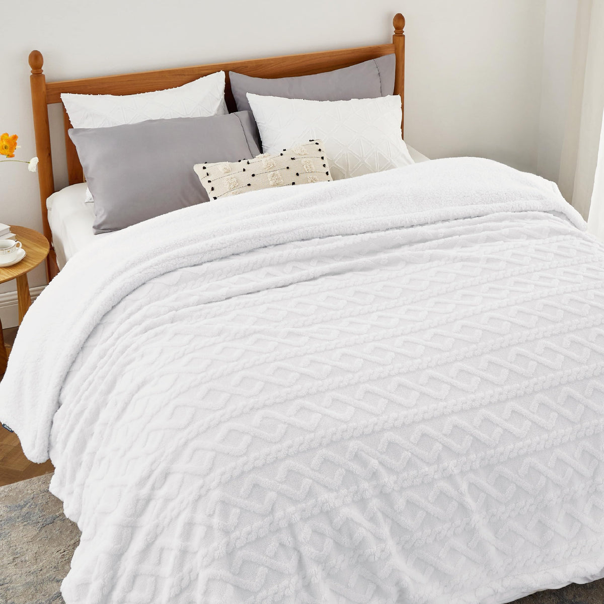 Bedsure Sherpa Queen Size Blanket For Bed - Fuzzy Soft Cozy Blanket Queen Size, Fleece Thick Warm Blanket For Winter, White Fall