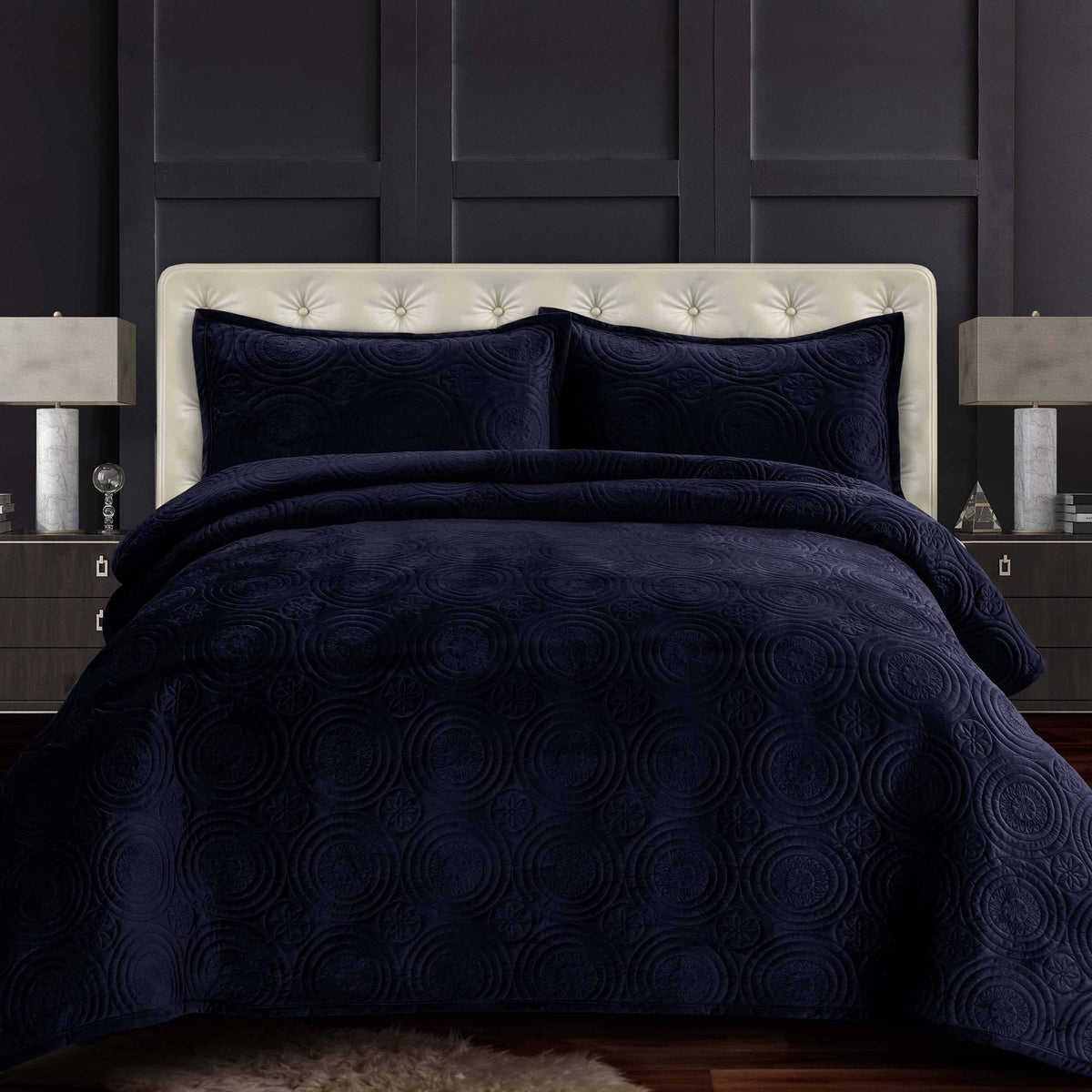 Tribeca Living Oversized Velvet Quilt, Three Piece Queen Bed Set, 260Gsm Soft Velvet Quilted Set Includes One Quilt & Two Sham P