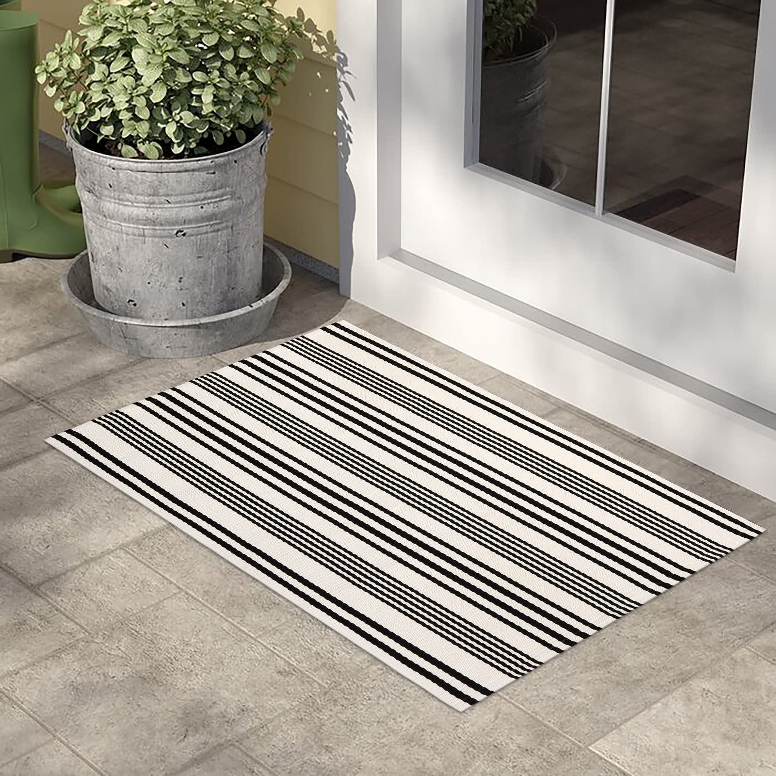 Black and White Striped Outdoor Rug, 2 x3  Cotton Modern Hand-Woven Reversible Front Porch Rug Door Mat Welcome Layered Doorma