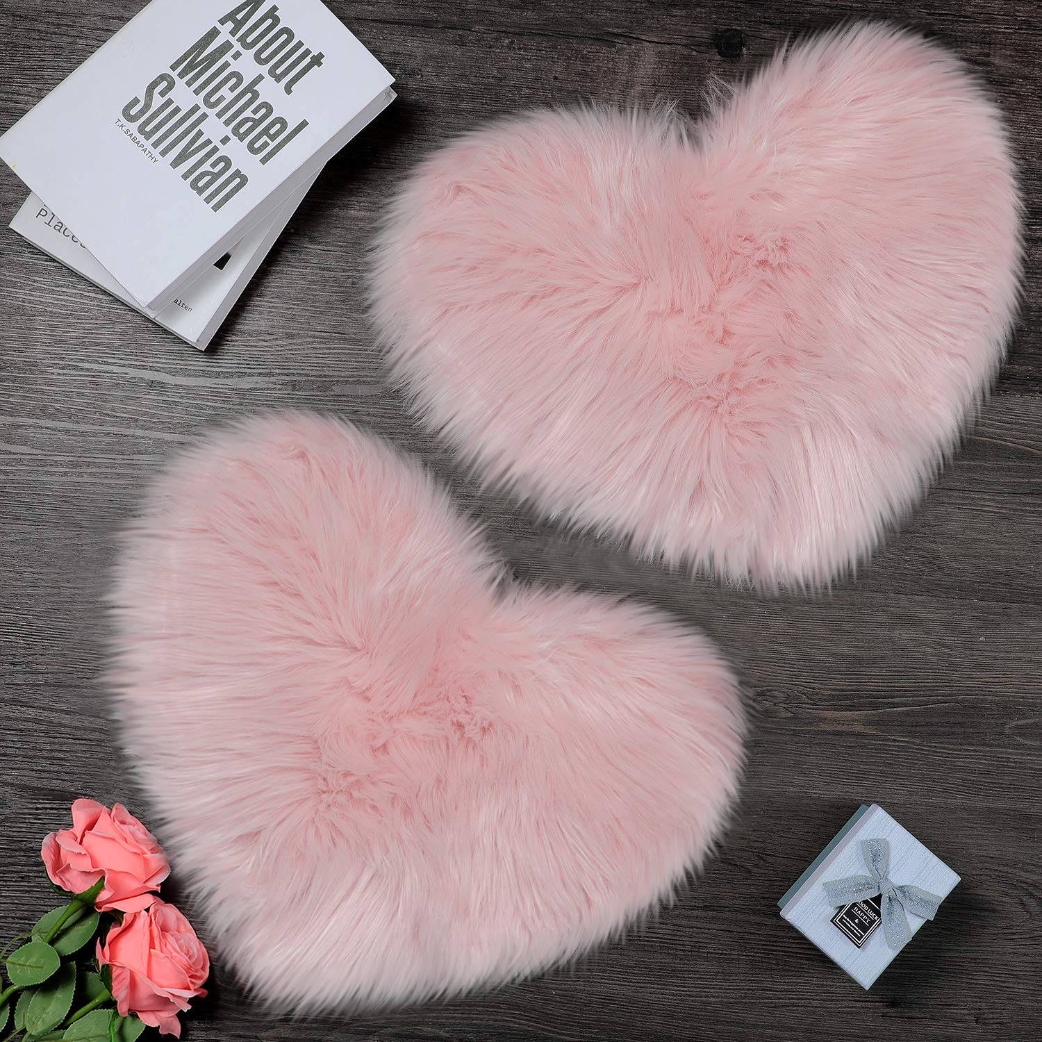 Mudder 2 Pieces Heart Shaped Rug Faux Room Fluffy Carpet Heart Shaped Door Mat for Room Bedroom, 12 x 16 Inch(Pink)