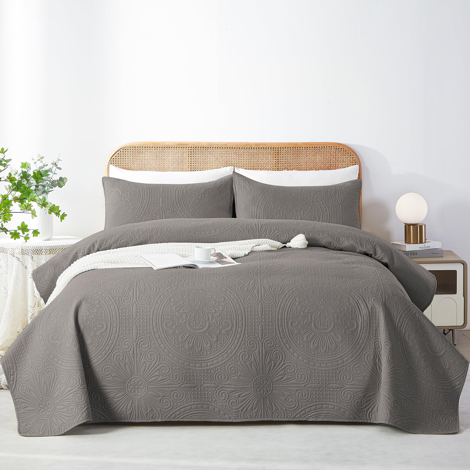 Wuruibo Grey King/Cal King Quilt Bedding Set, 3 Pieces Lightweight Bedspreads With Pillow Shams, Microfiber Modern Thin Coverlet