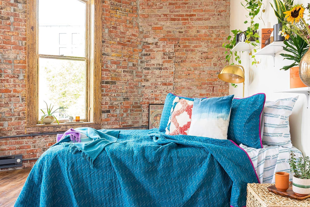 Refinery29 Quinn Arrow Bedding Collection Luxury 100% Cotton Premium Ultra Soft Quilt Coverlet, Lightweight Comfortable 4 Piece