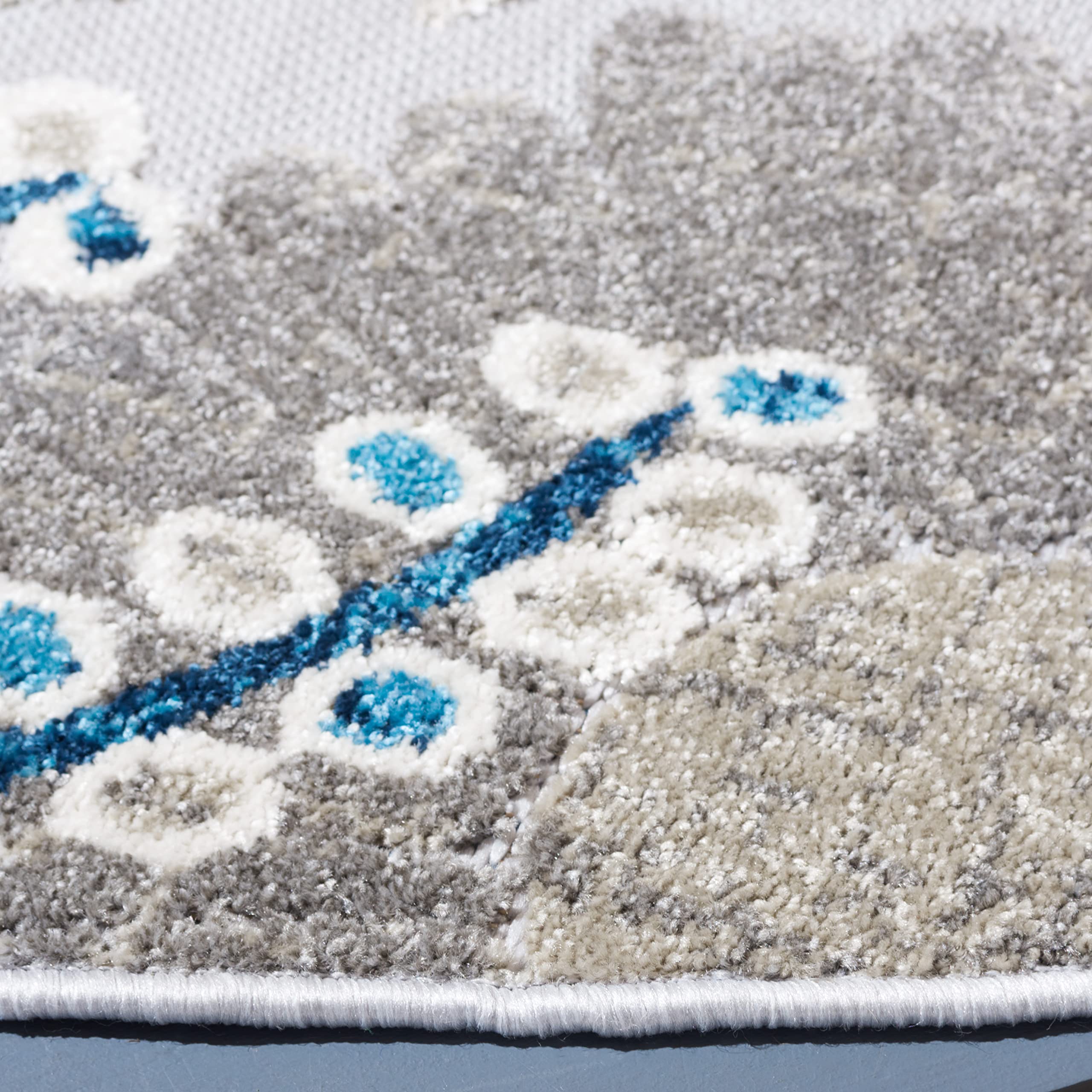 Safavieh Cabana Collection 4' Round Grey/Navy Cbn832F Floral Indoor/ Outdoor Non-Shedding Easy Cleaning Patio Backyard Deck Porch Mudroom Area Rug