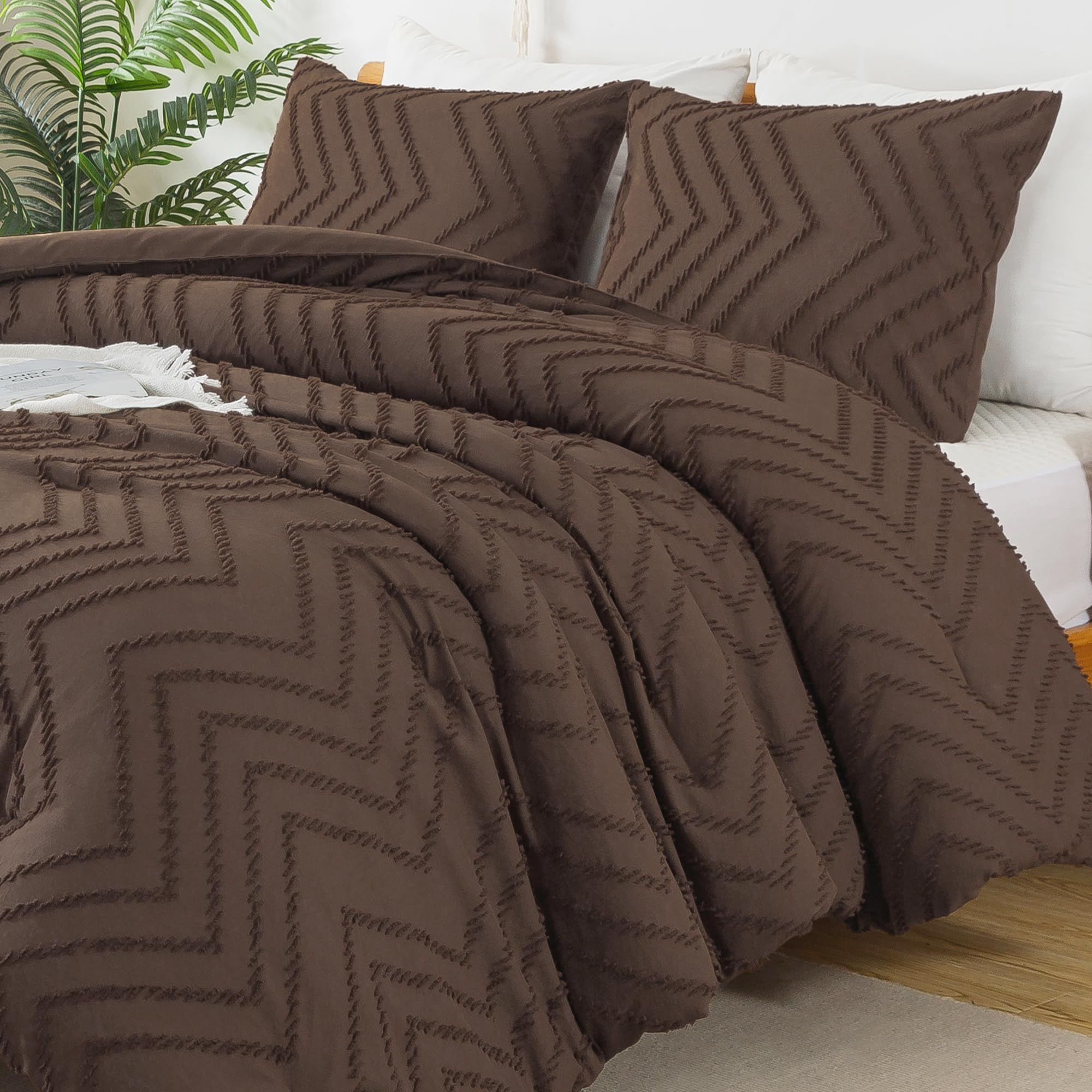 Litanika Brown Queen Size Comforter Sets, 3 Pieces Lightweight Chevron Tufted Bedding Comforter Set, Fluffy Down Alternative Com