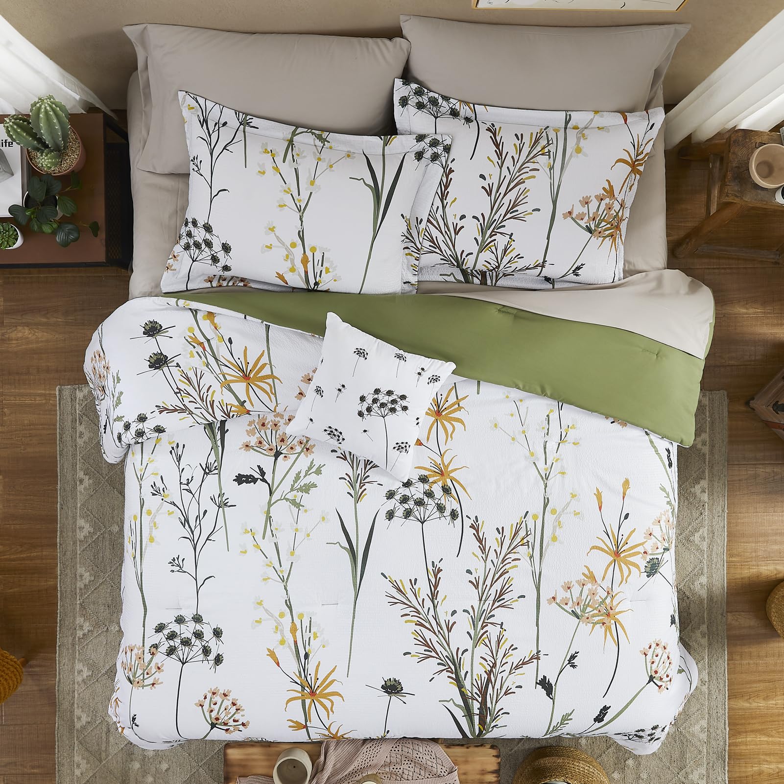 Casaagusto King Comforter Set 7 Pcs White & Green Dandelion Plant Comforter Set With Flowers Leaves Pattern Soft Seersucker Desi