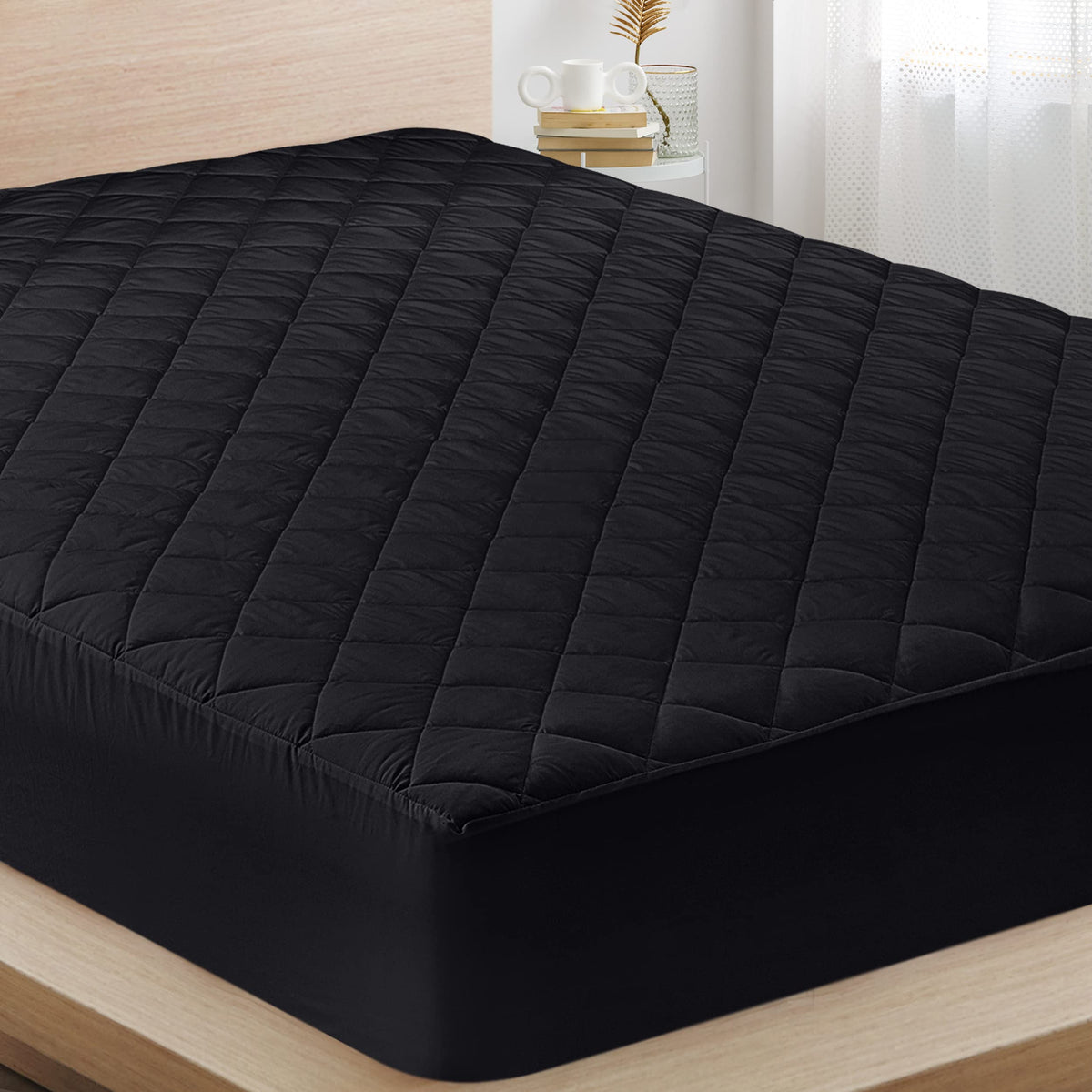 Utopia Bedding Quilted Fitted Mattress Pad (Queen, Black) - Elastic Fitted Mattress Protector - Mattress Cover Stretches Up To 1