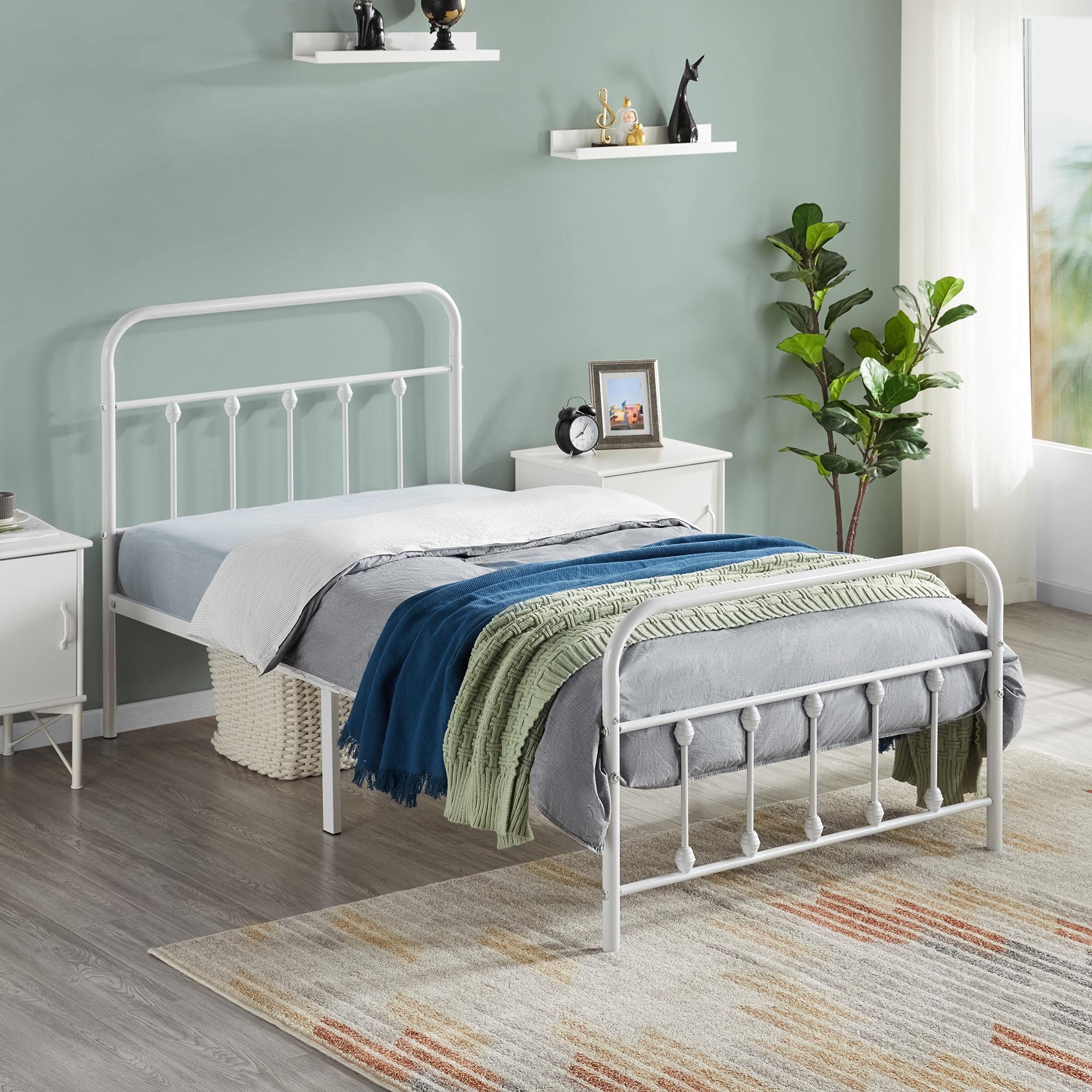 Topeakmart White Sturdy Metal Platform Bed Frame Mattress Foundation Iron-Art with Classic Victorian Style Headboard and Footboa
