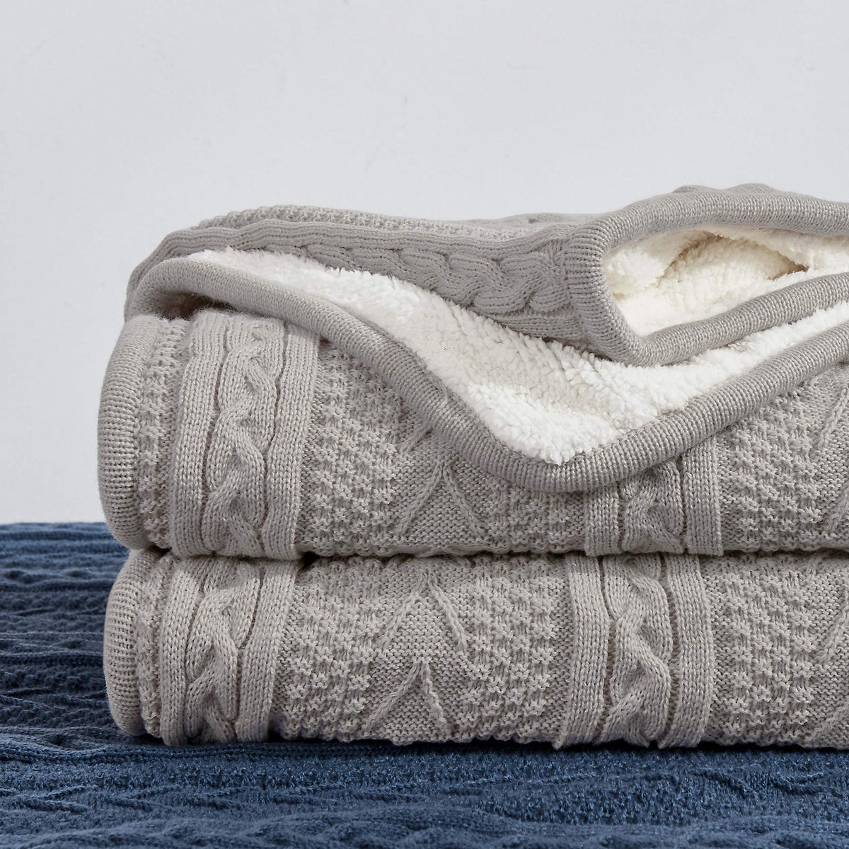 Longhui Bedding Acrylic Cable Knit Sherpa Throw Blanket - Thick, Soft, Big, Cozy Light Grey Knitted Fleece Blankets For Couch, S