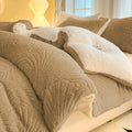 Tohrisa Seashell Jacquard Sherpa Comforter Set Warm Cozy Premium Bedding 2 Pieces, Twin Size Geometric Pattern Quilt Comforter W